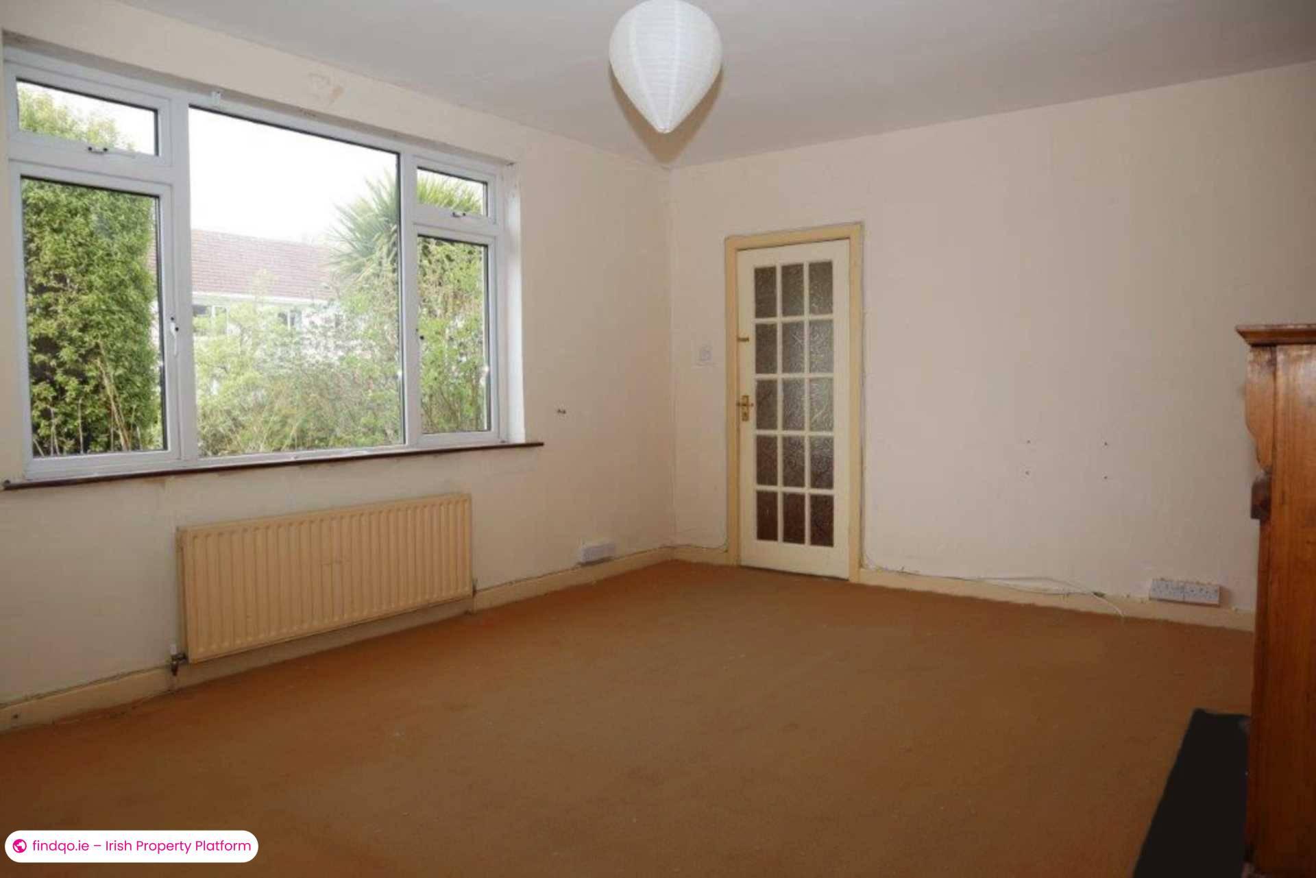 End of terrace house for Sale in Stillorgan, Dublin (County)