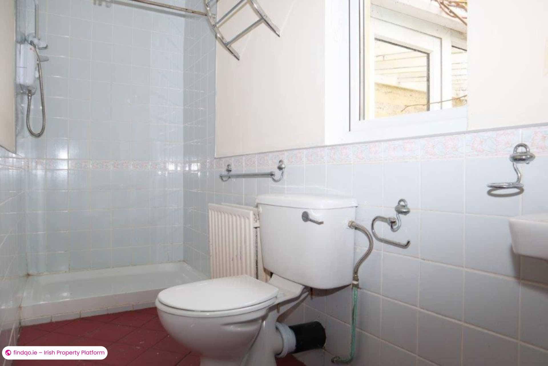 End of terrace house for Sale in Stillorgan, Dublin (County)