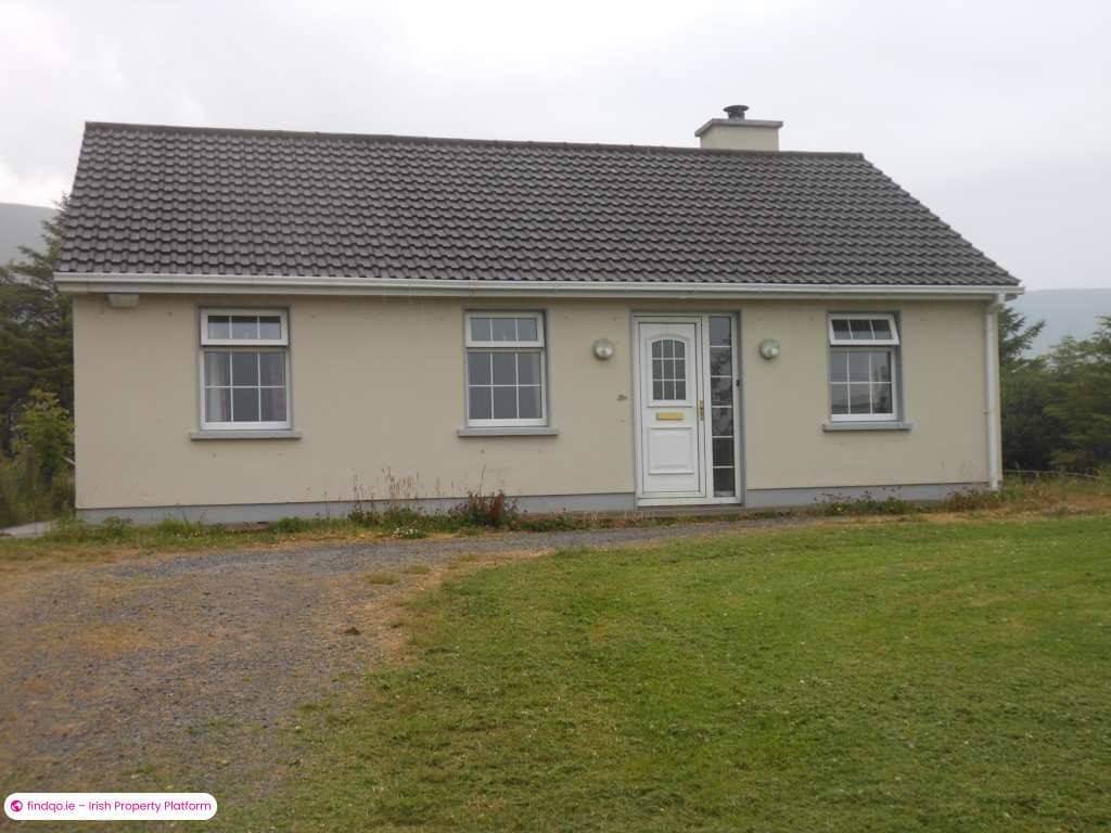 Detached house for Sale in Ballinacourty