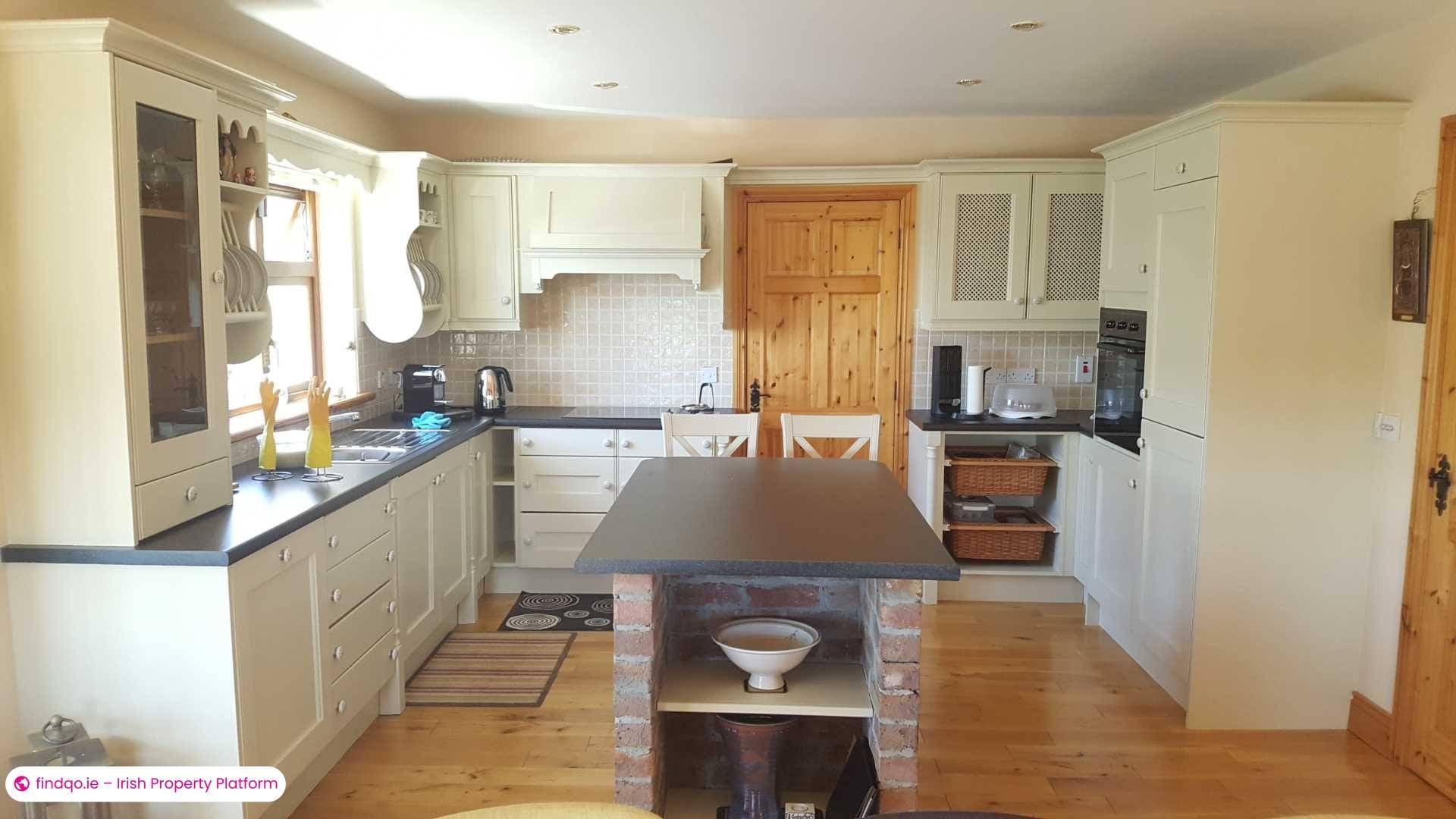 Detached house for Sale in Ventry, Kerry