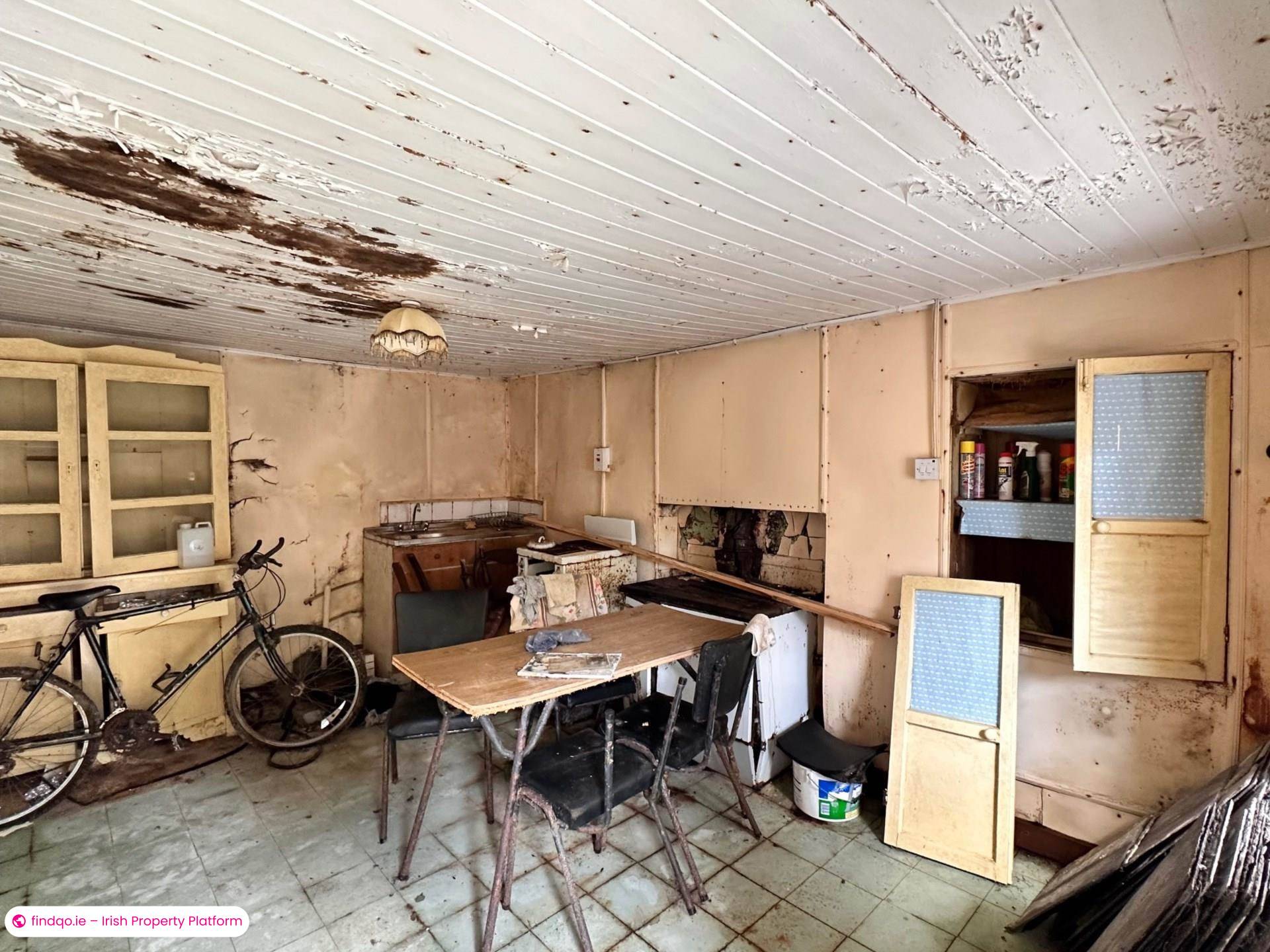 Detached house for Sale in Oughterard, Galway, H91 D6XA