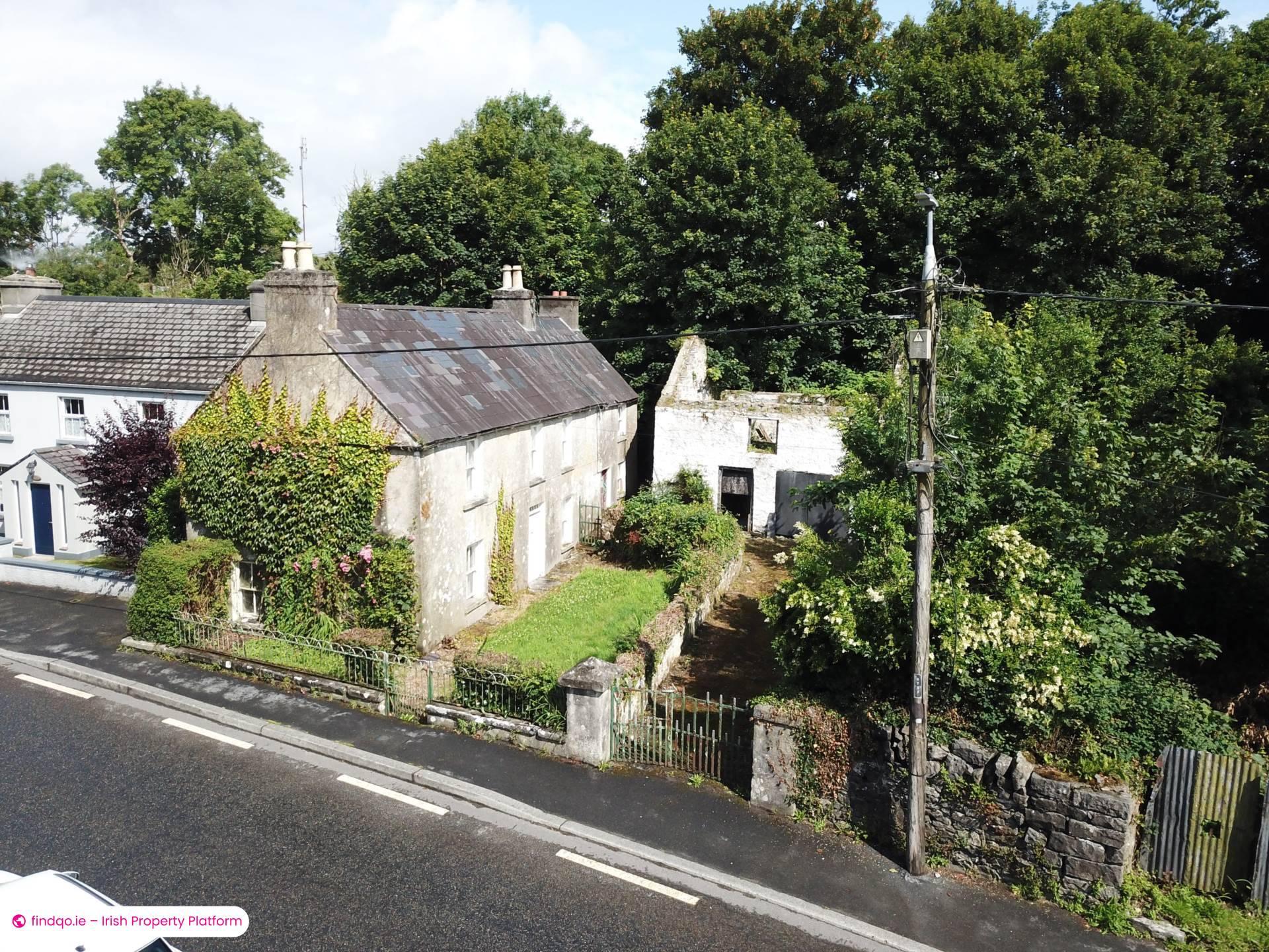 Detached house for Sale in Oughterard, Galway, H91 D6XA