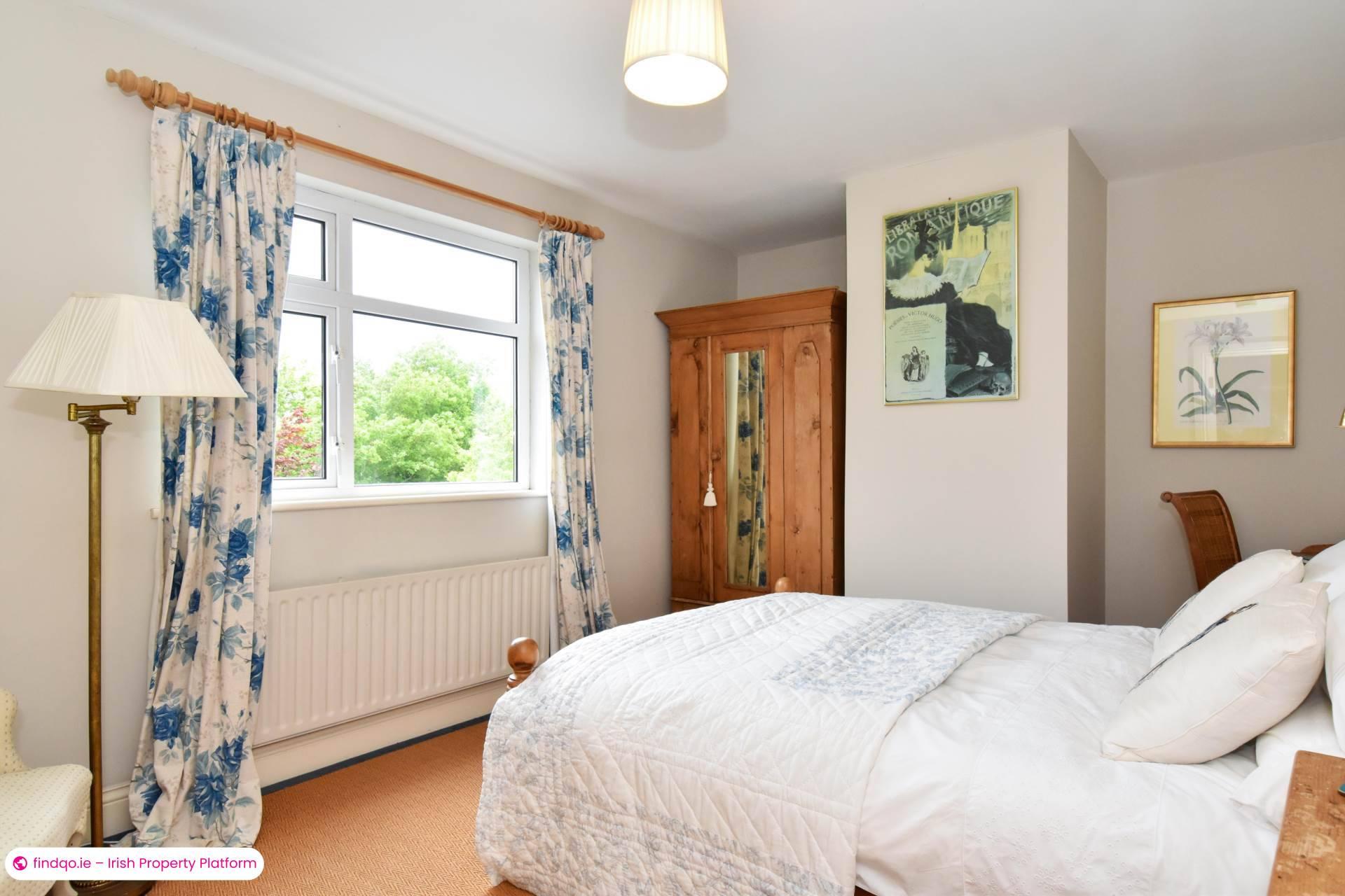 Detached house for Sale in Oughterard, Galway, H91 RF2H