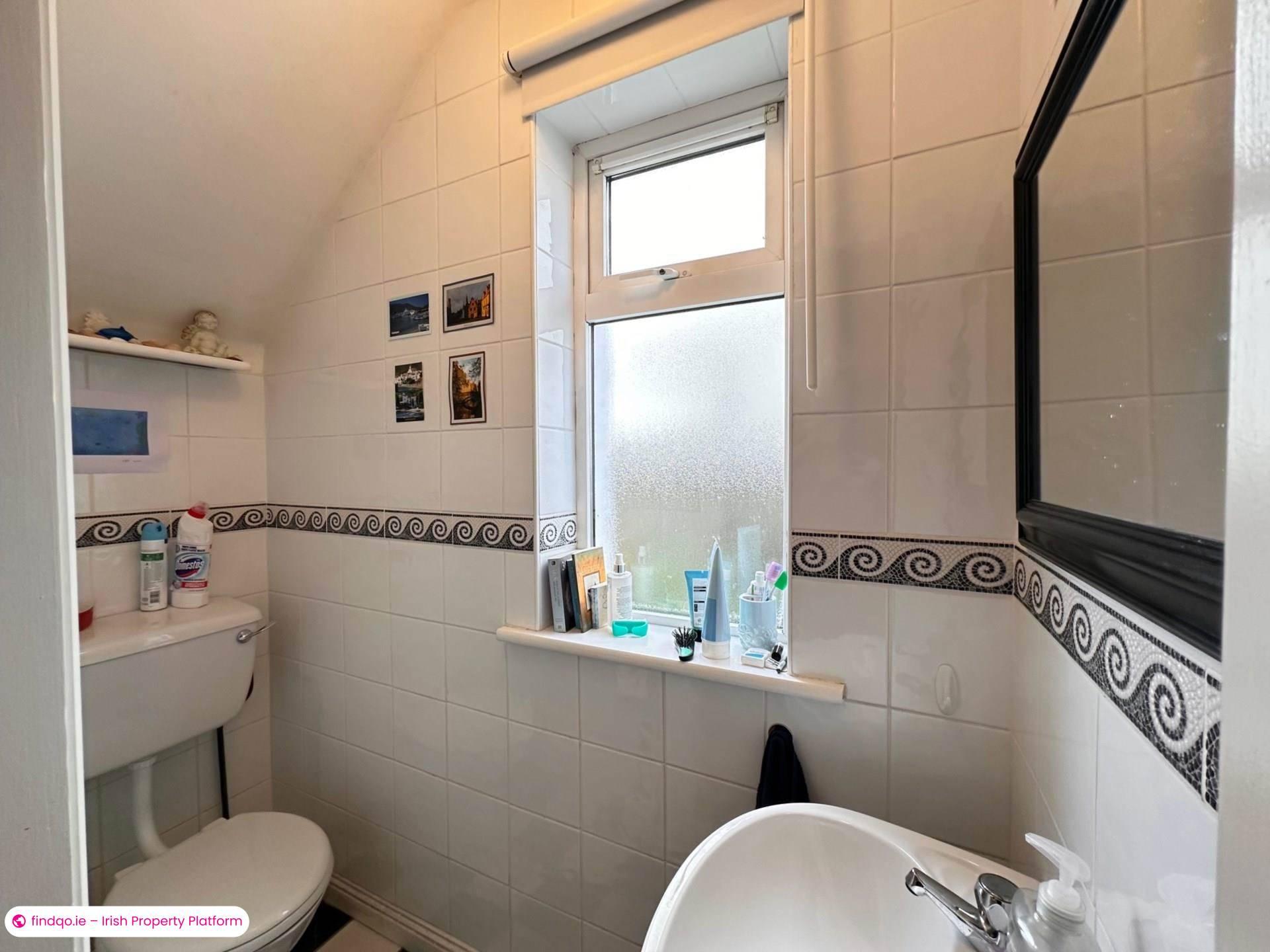 Semi-detached house for Sale in Oughterard, Galway, H91 N22X