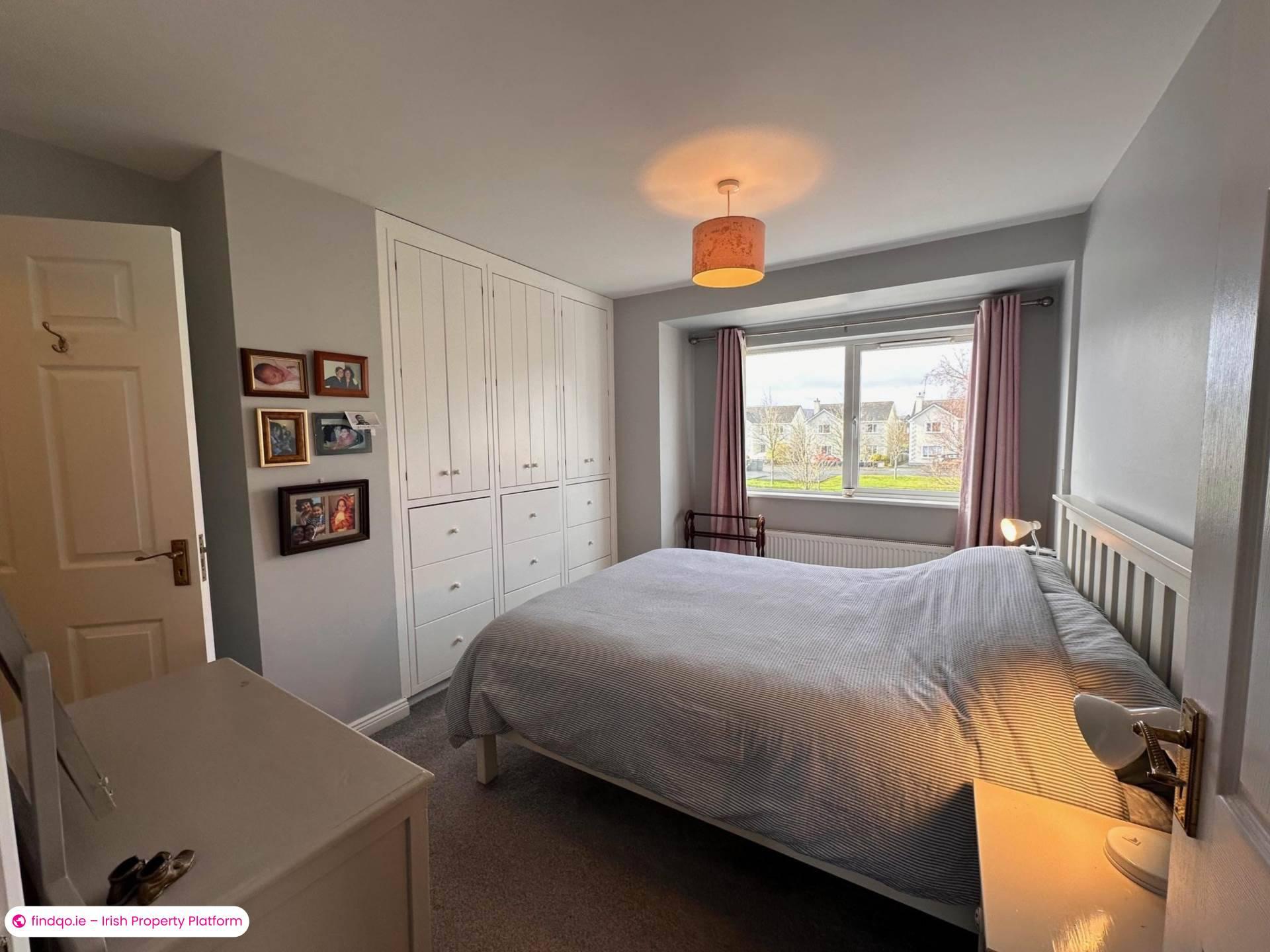 Semi-detached house for Sale in Oughterard, Galway, H91 N22X