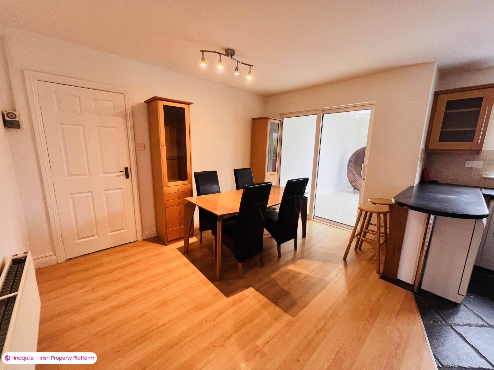 Semi-detached house for Sale in Westbury, Clare