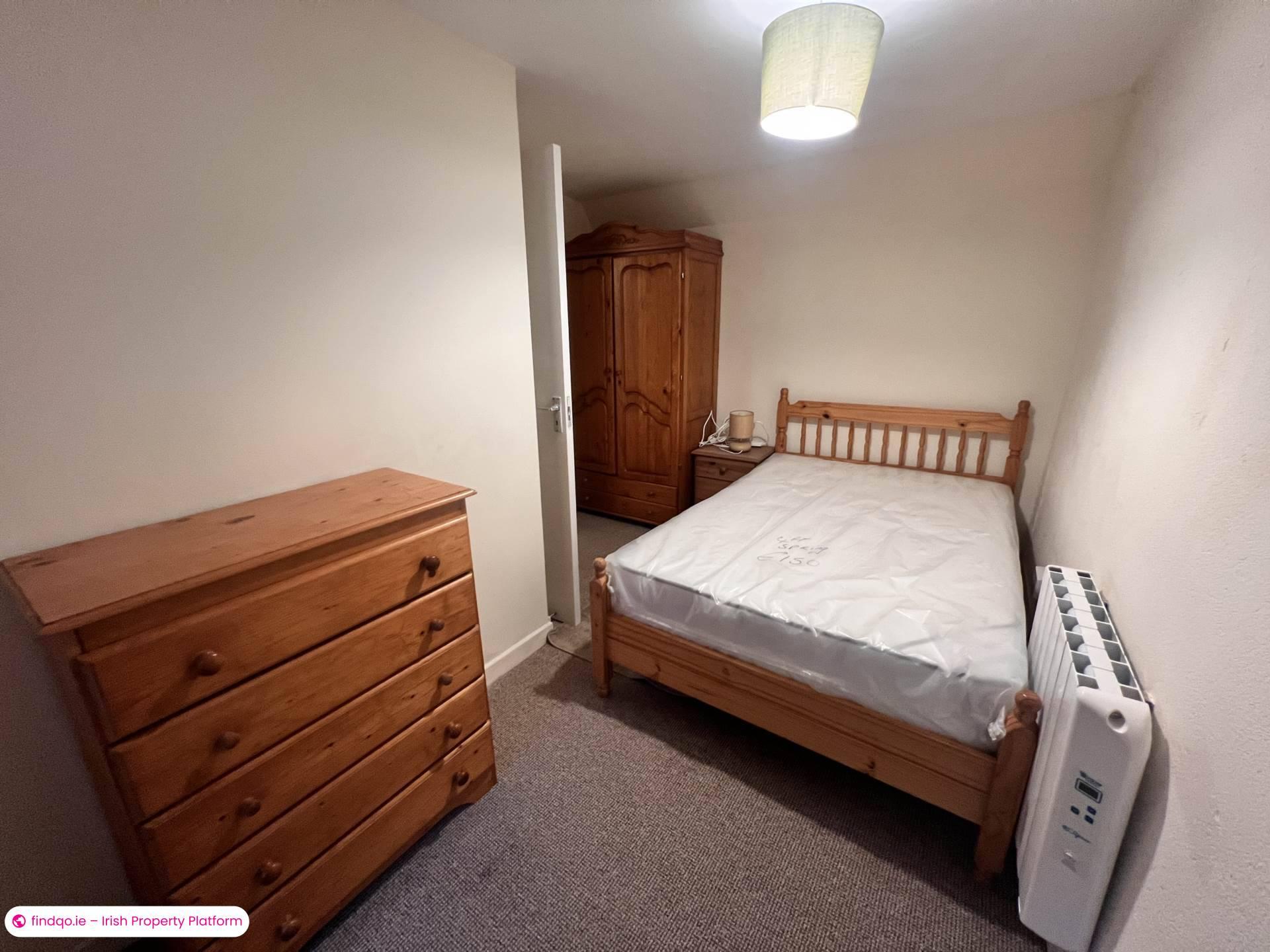 3 Bedroom Terraced house for Rent in Newmarket, Cork