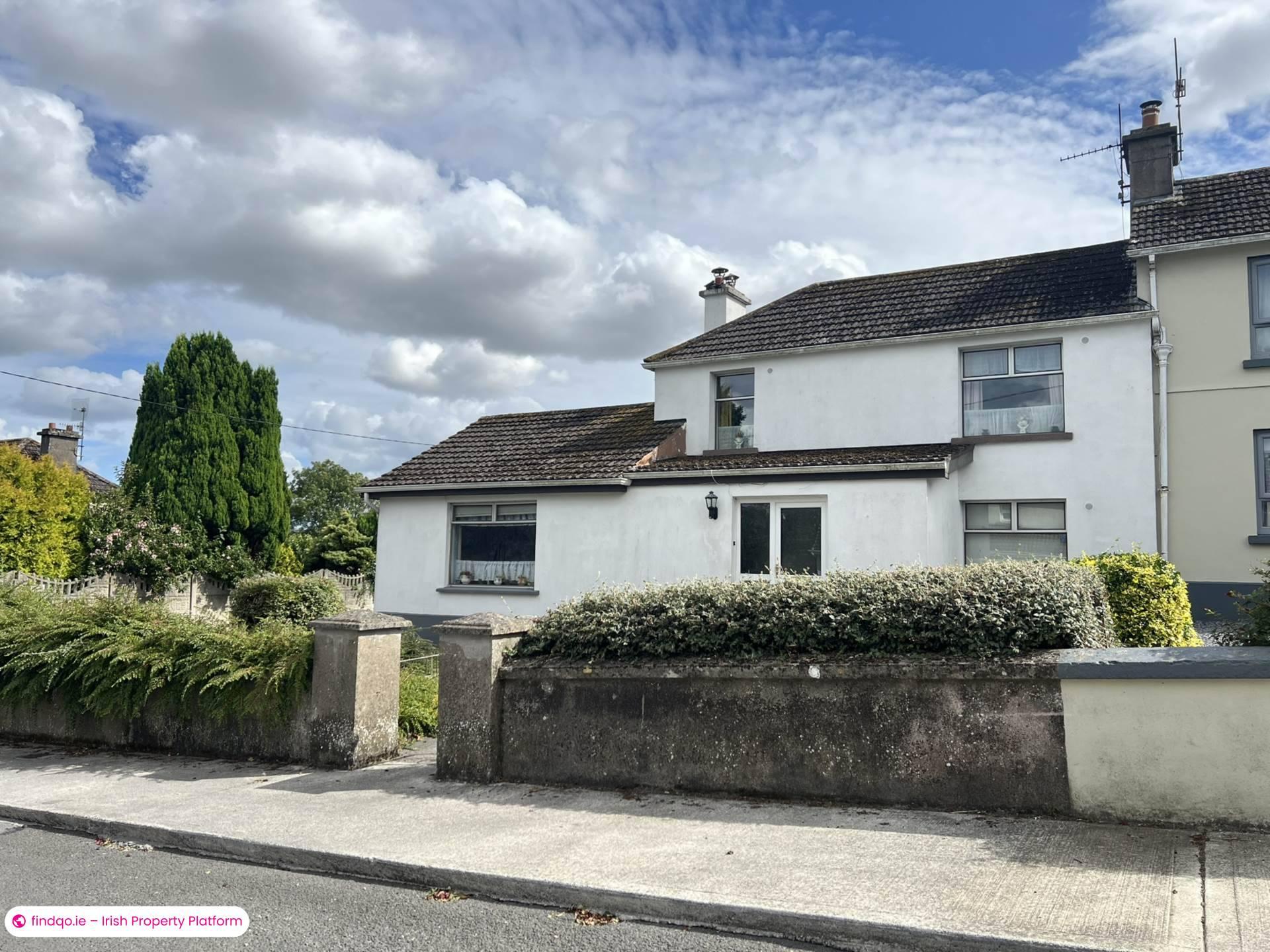 Semi-detached house for Sale in Cahir, Tipperary