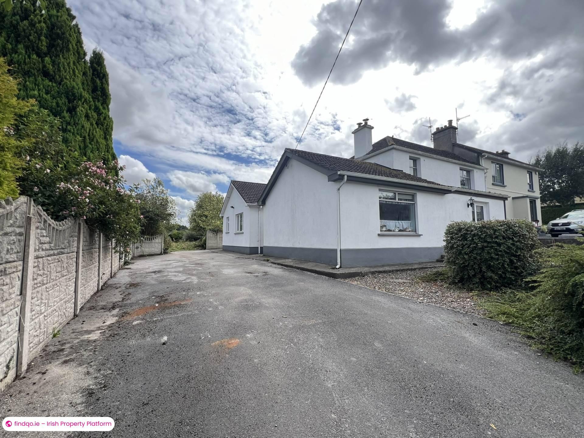 Semi-detached house for Sale in Cahir, Tipperary