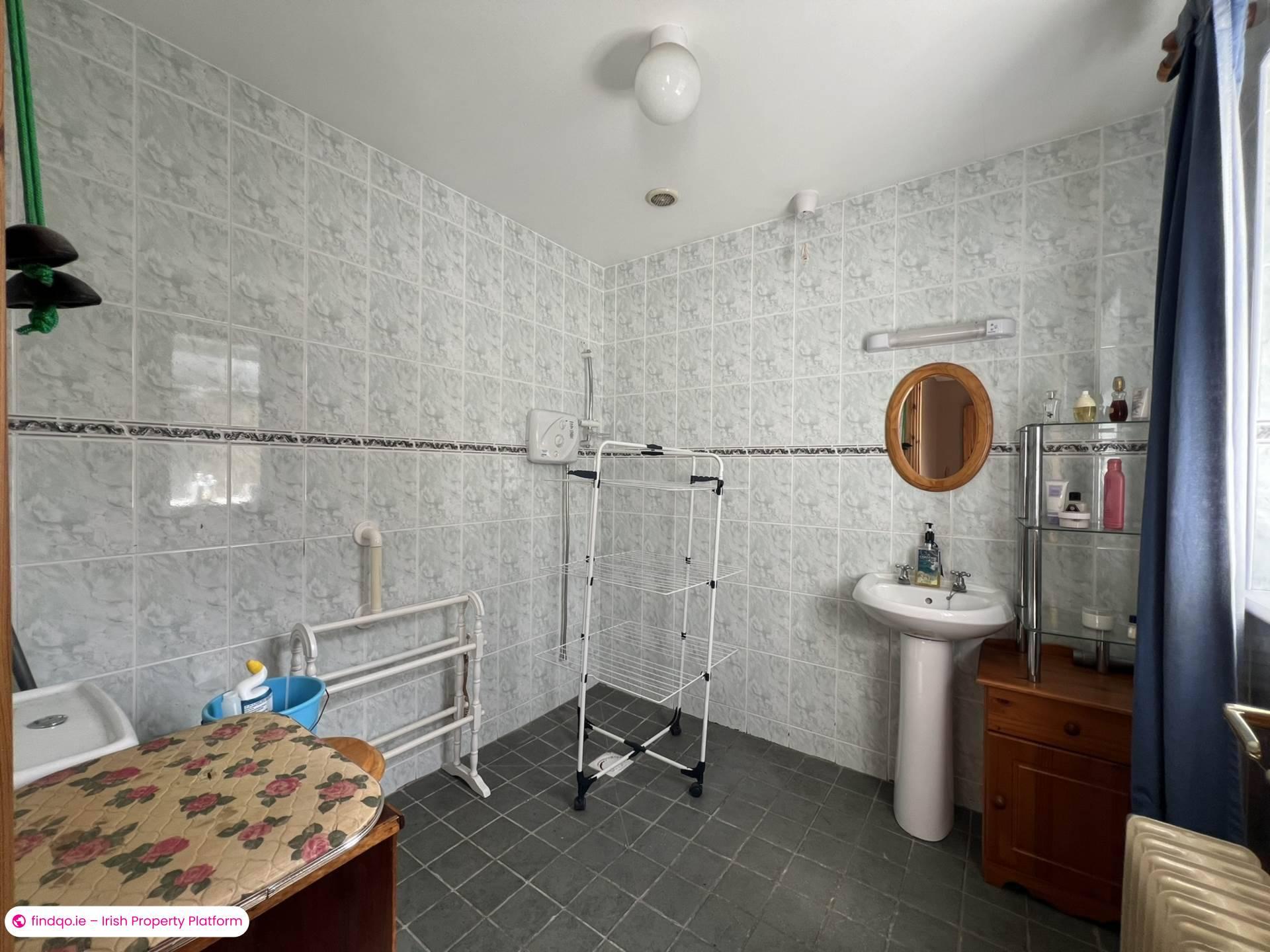 Semi-detached house for Sale in Cahir, Tipperary