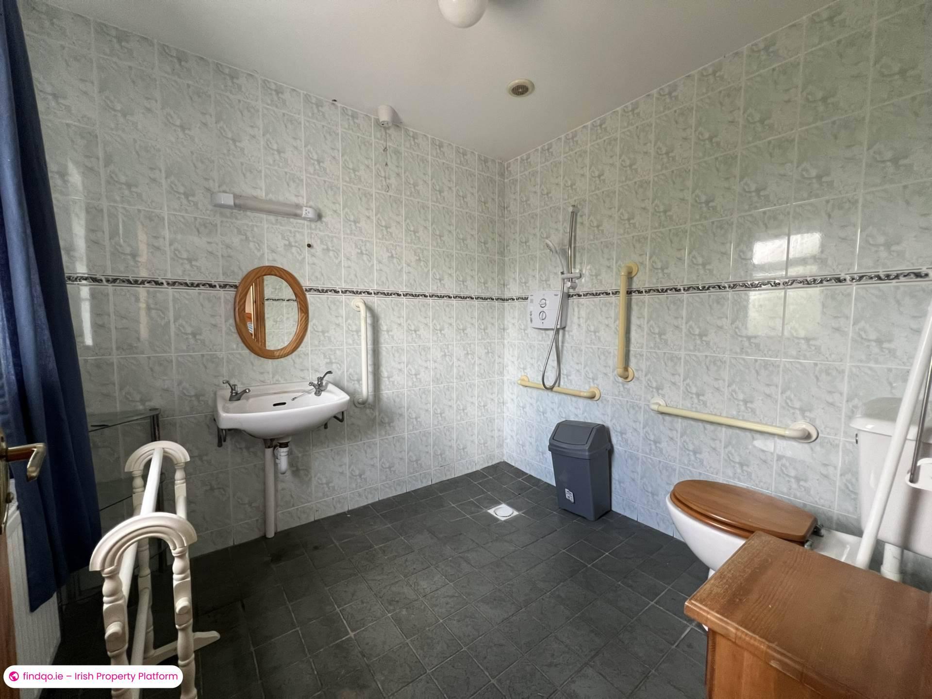 Semi-detached house for Sale in Cahir, Tipperary