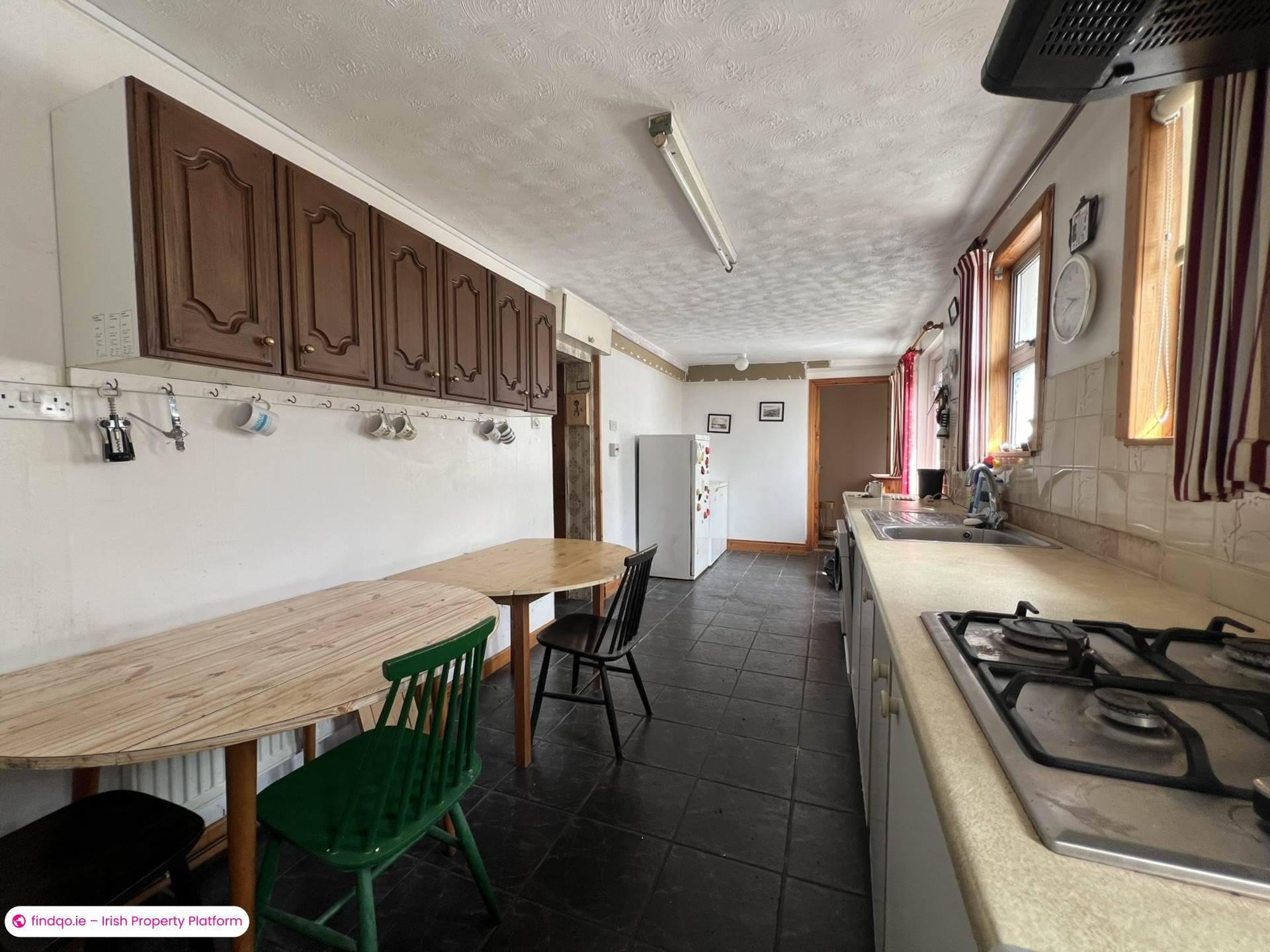 Semi-detached house for Sale in Cahir, Tipperary