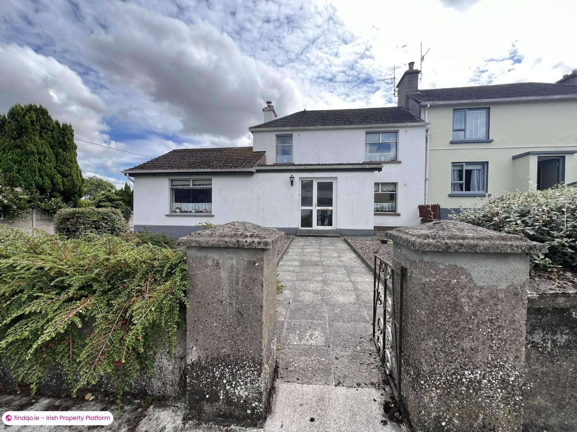 Semi-detached house for Sale in Cahir, Tipperary