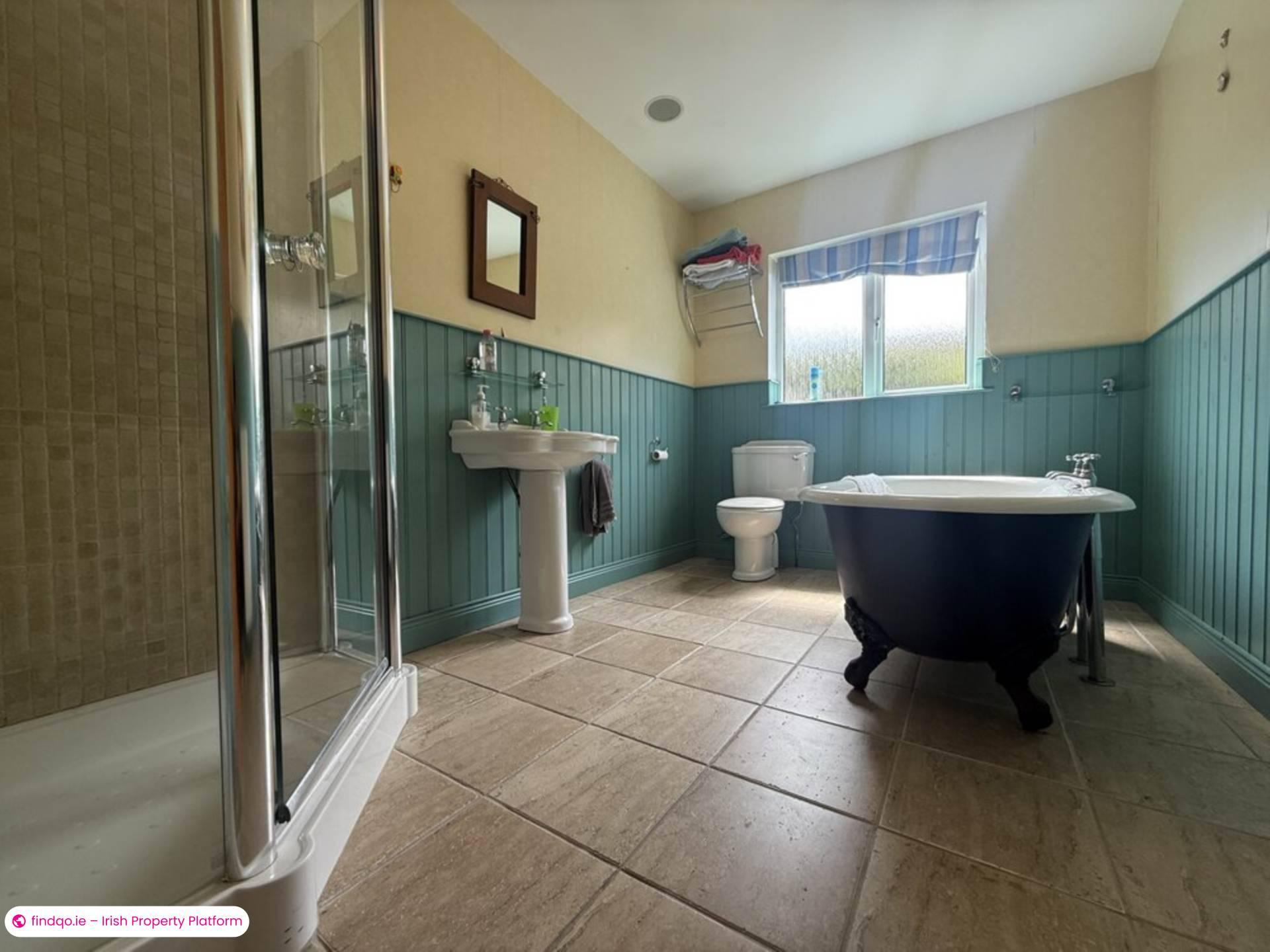Detached house for Sale in Burtonport, Donegal