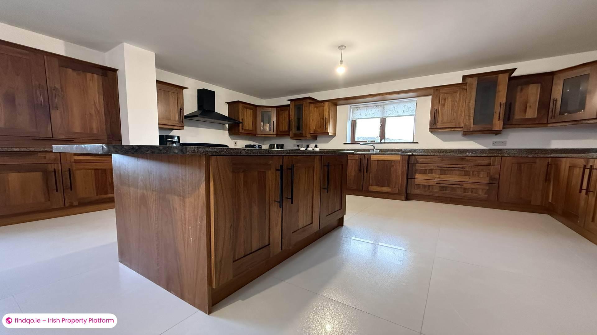 Detached house for Sale in Glenties, Donegal, F94 NX47