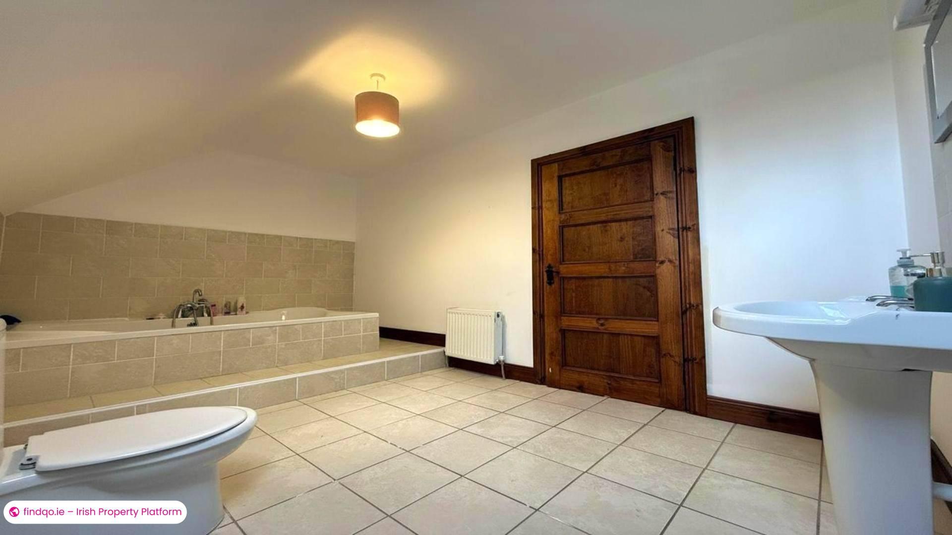 Detached house for Sale in Glenties, Donegal, F94 NX47