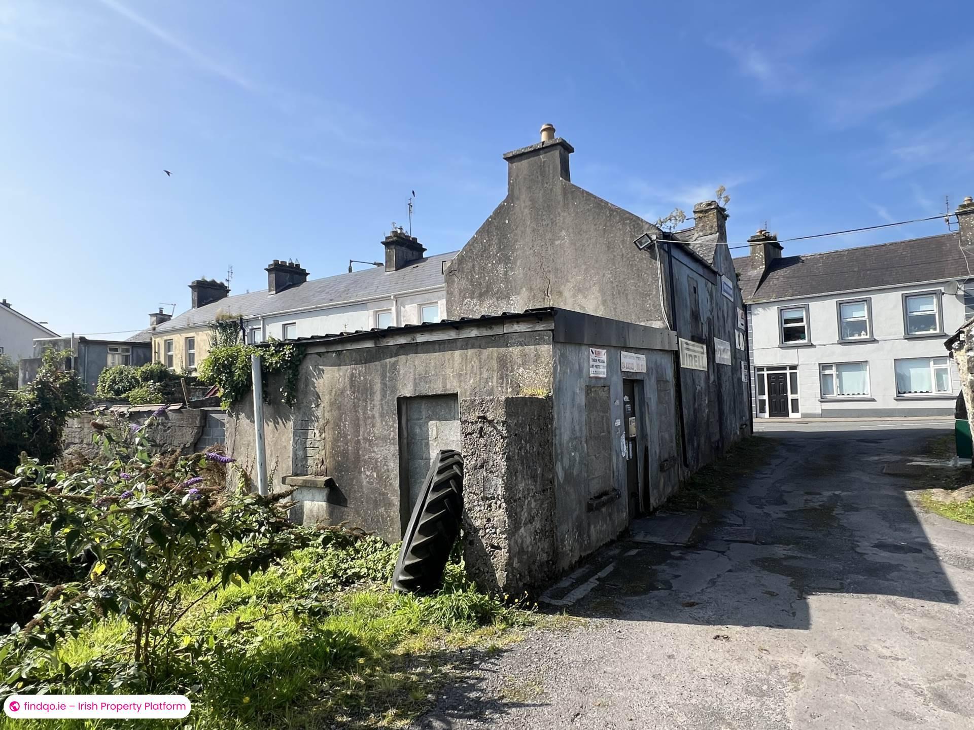 Semi-detached house for Sale in Kilkelly, Mayo