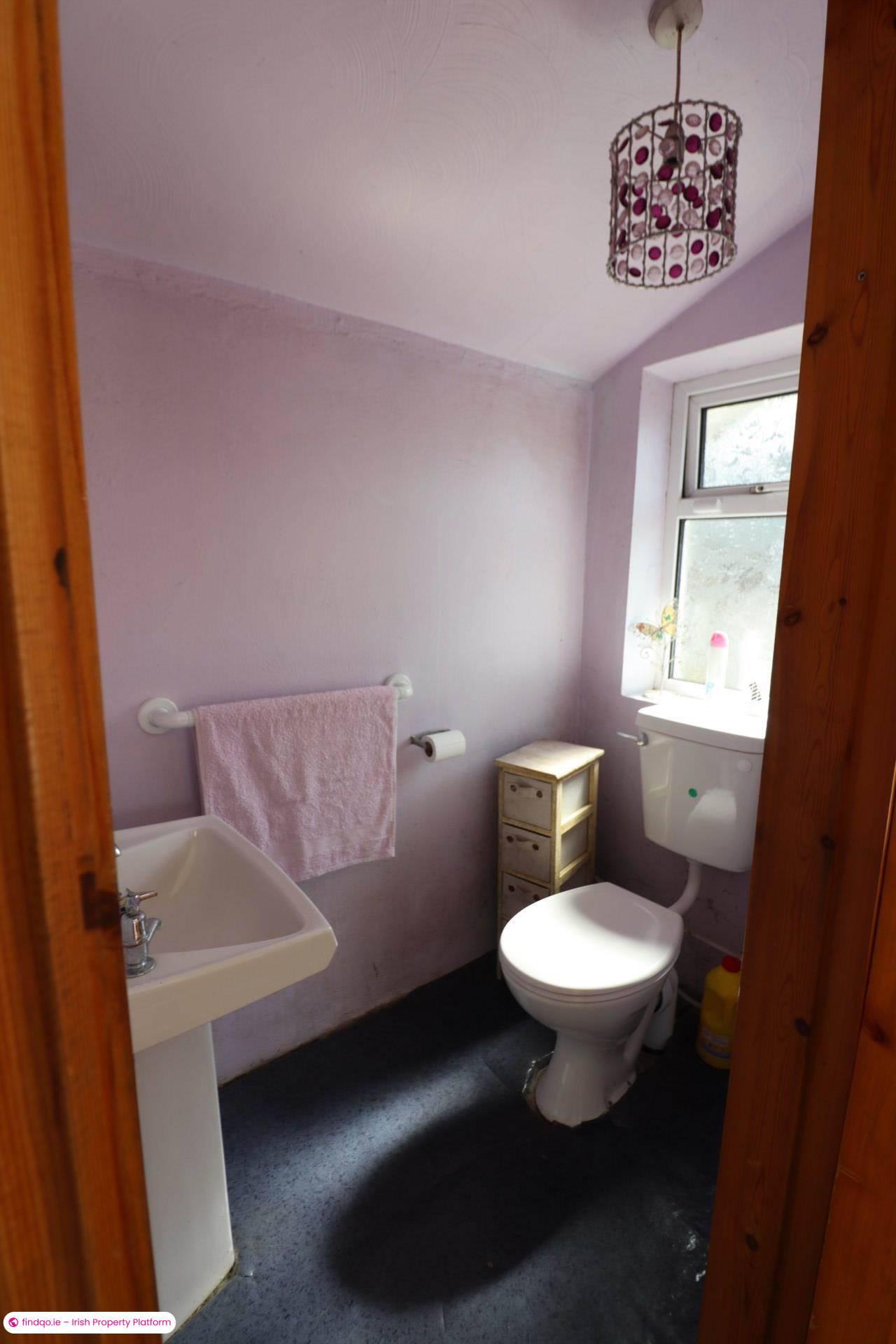 Detached house for Sale in Oranmore, Galway, H91 E198