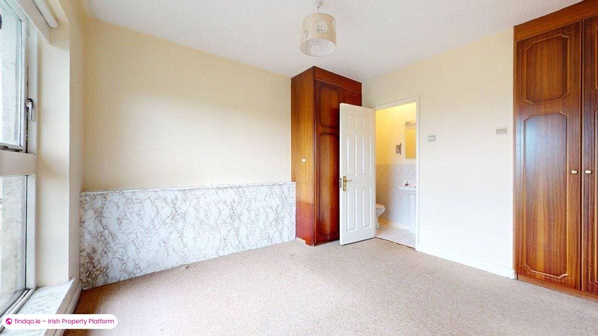 End of terrace house for Sale in Sutton, Dublin 13