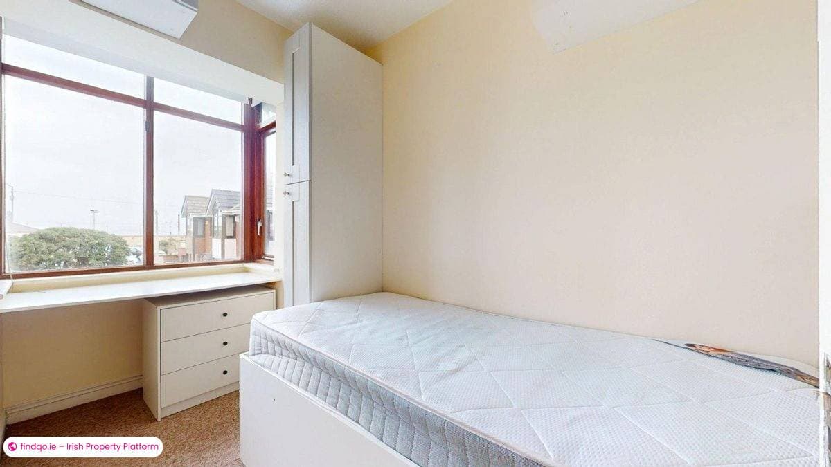 End of terrace house for Sale in Sutton, Dublin 13