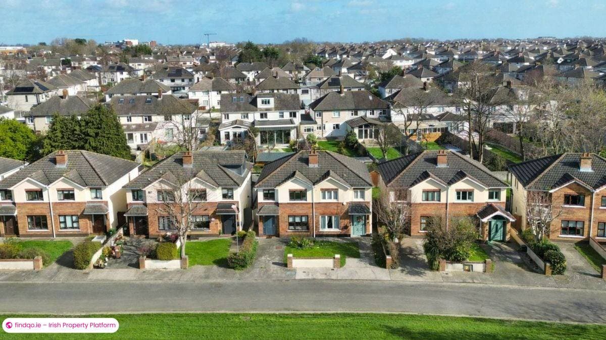 Semi-detached house for Sale in Beaumont, Dublin 9