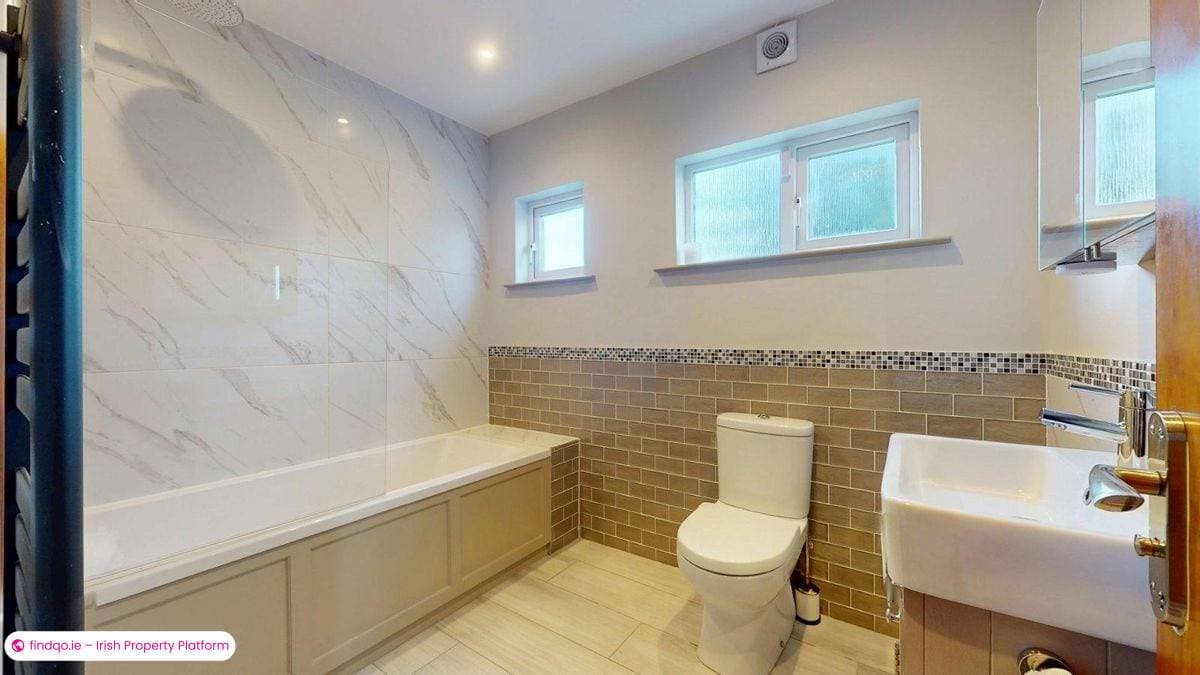 Semi-detached house for Sale in Howth, Dublin 13