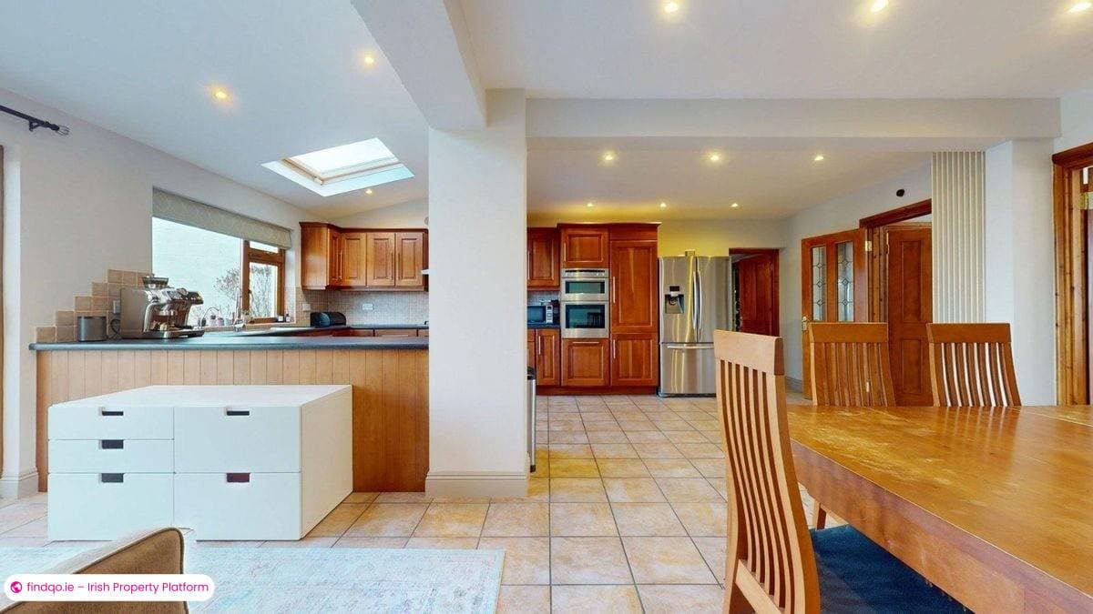 Semi-detached house for Sale in Howth, Dublin 13