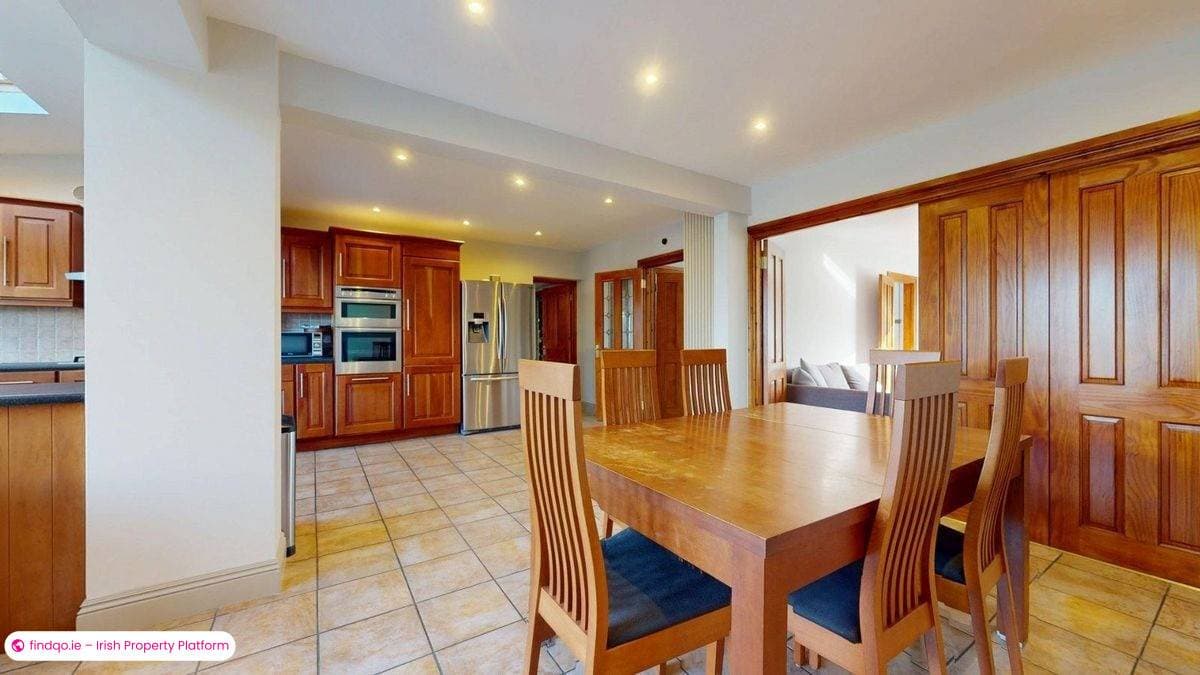Semi-detached house for Sale in Howth, Dublin 13