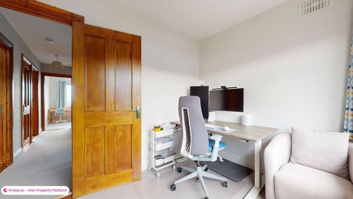 Semi-detached house for Sale in Howth, Dublin 13