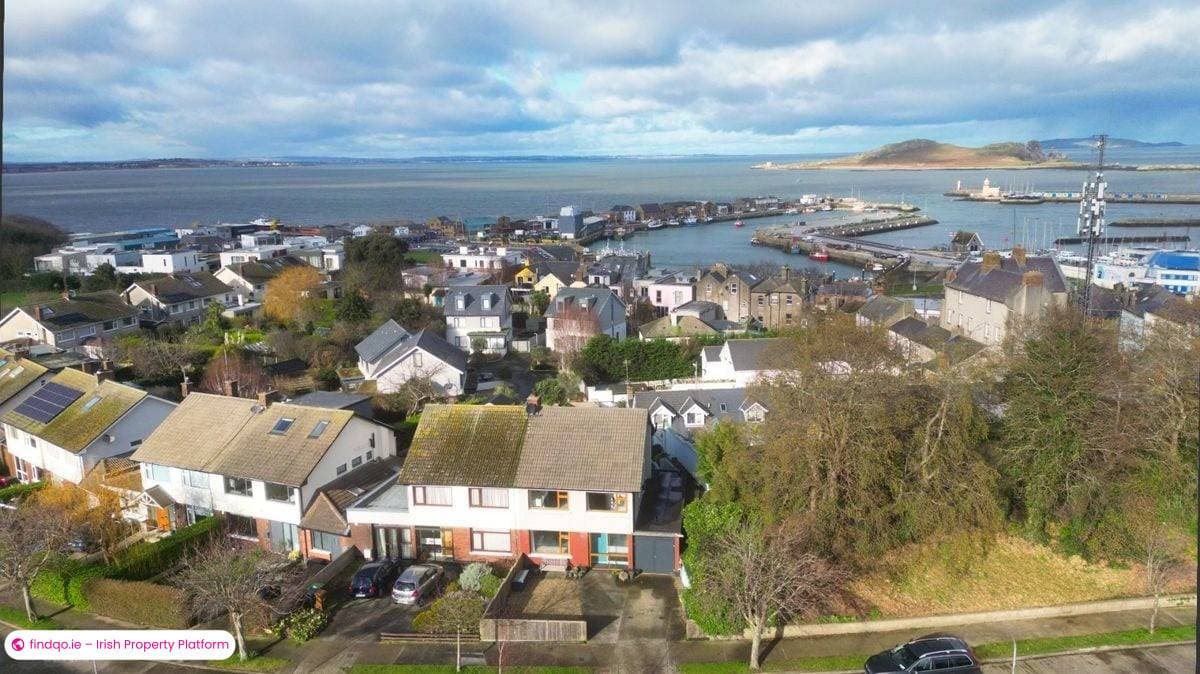 Semi-detached house for Sale in Howth, Dublin 13