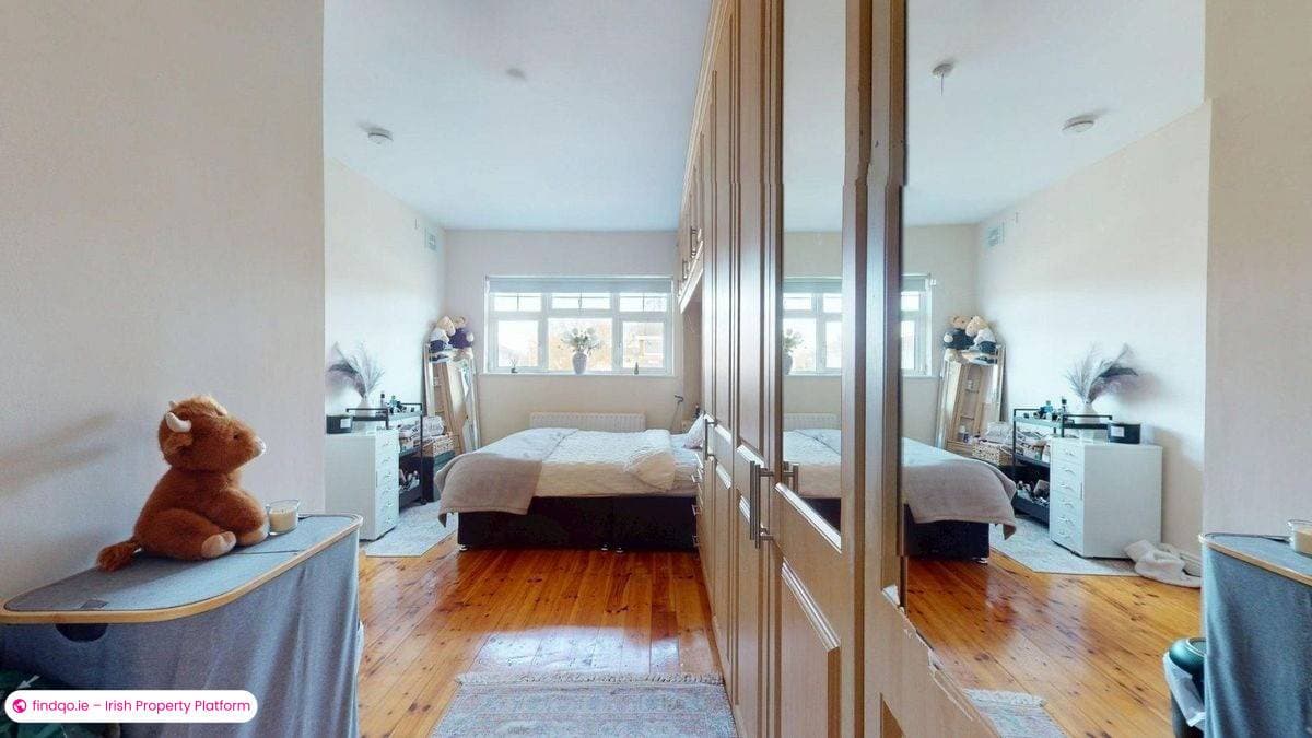 End of terrace house for Sale in Sutton, Dublin 13