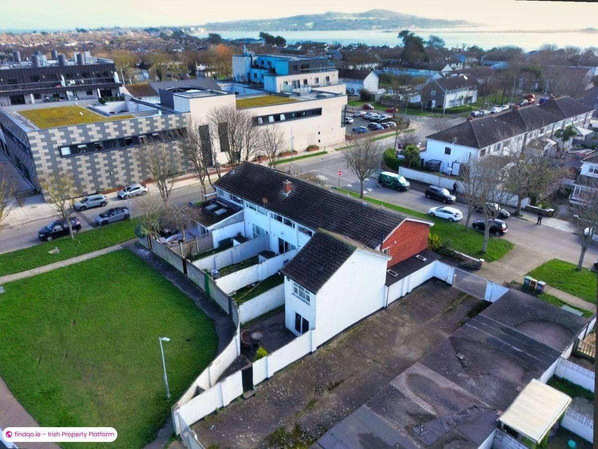 End of terrace house for Sale in Sutton, Dublin 13