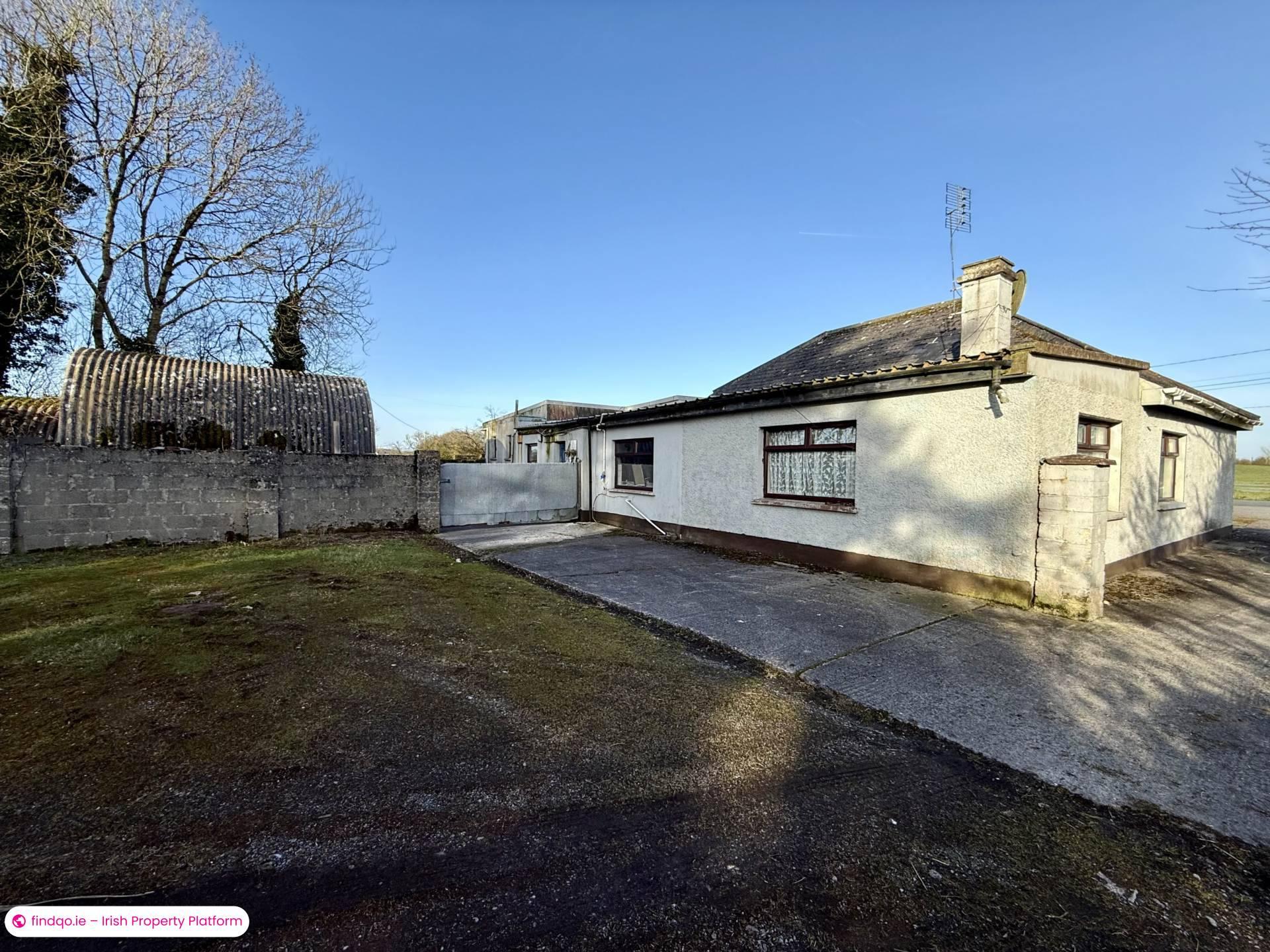 Semi-detached house for Sale in Dunmore, Galway