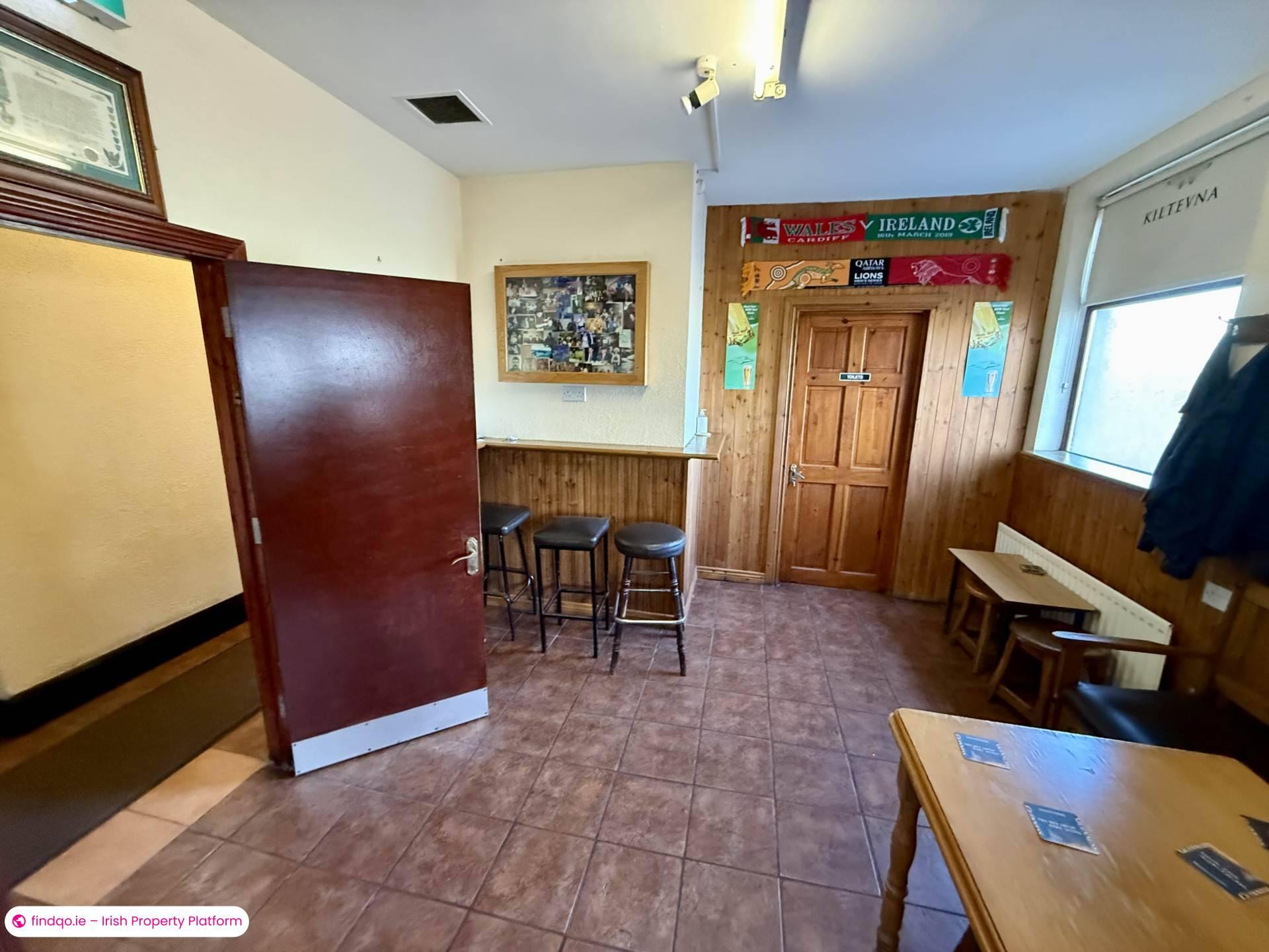 Semi-detached house for Sale in Dunmore, Galway