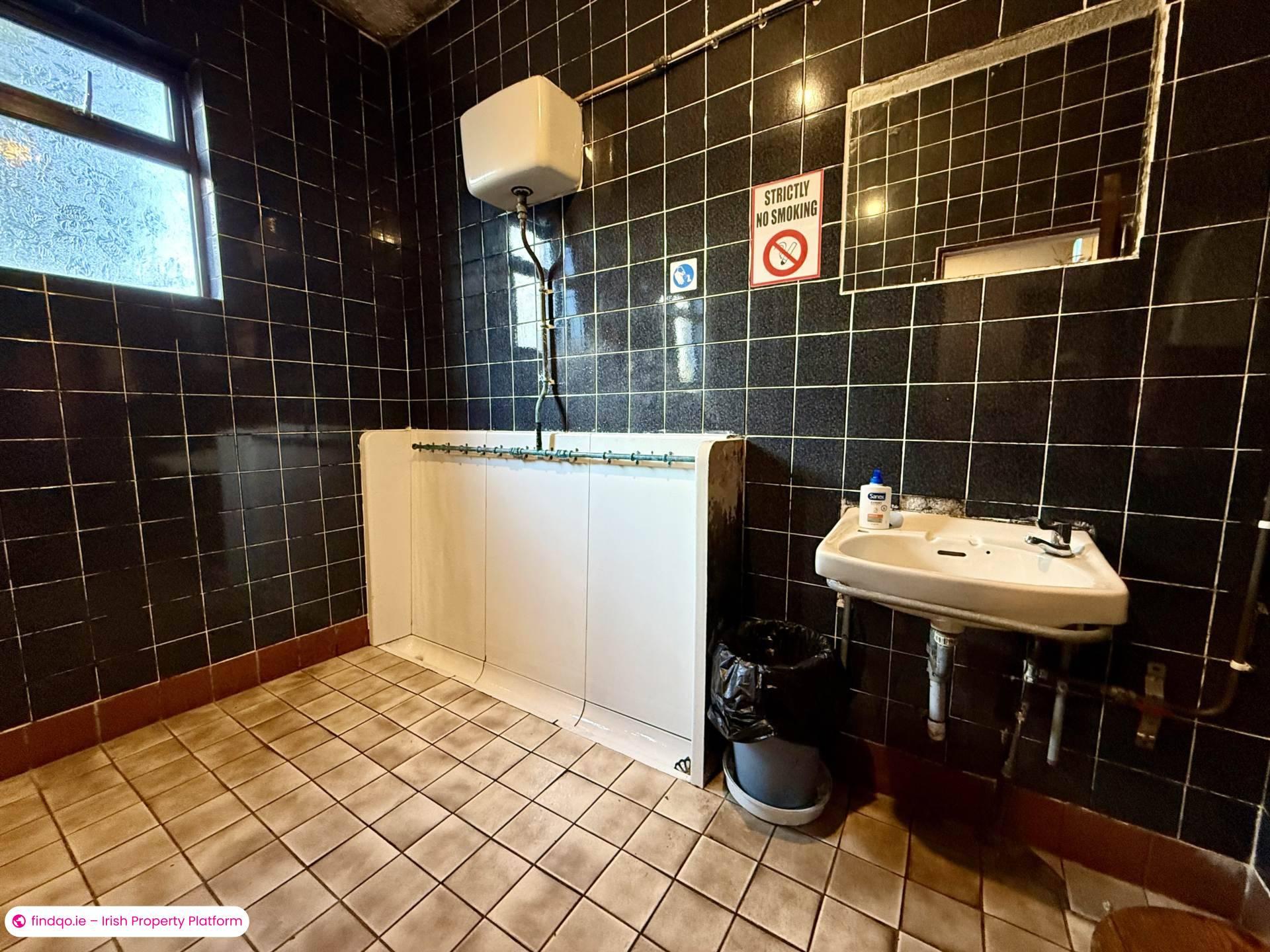 Semi-detached house for Sale in Dunmore, Galway