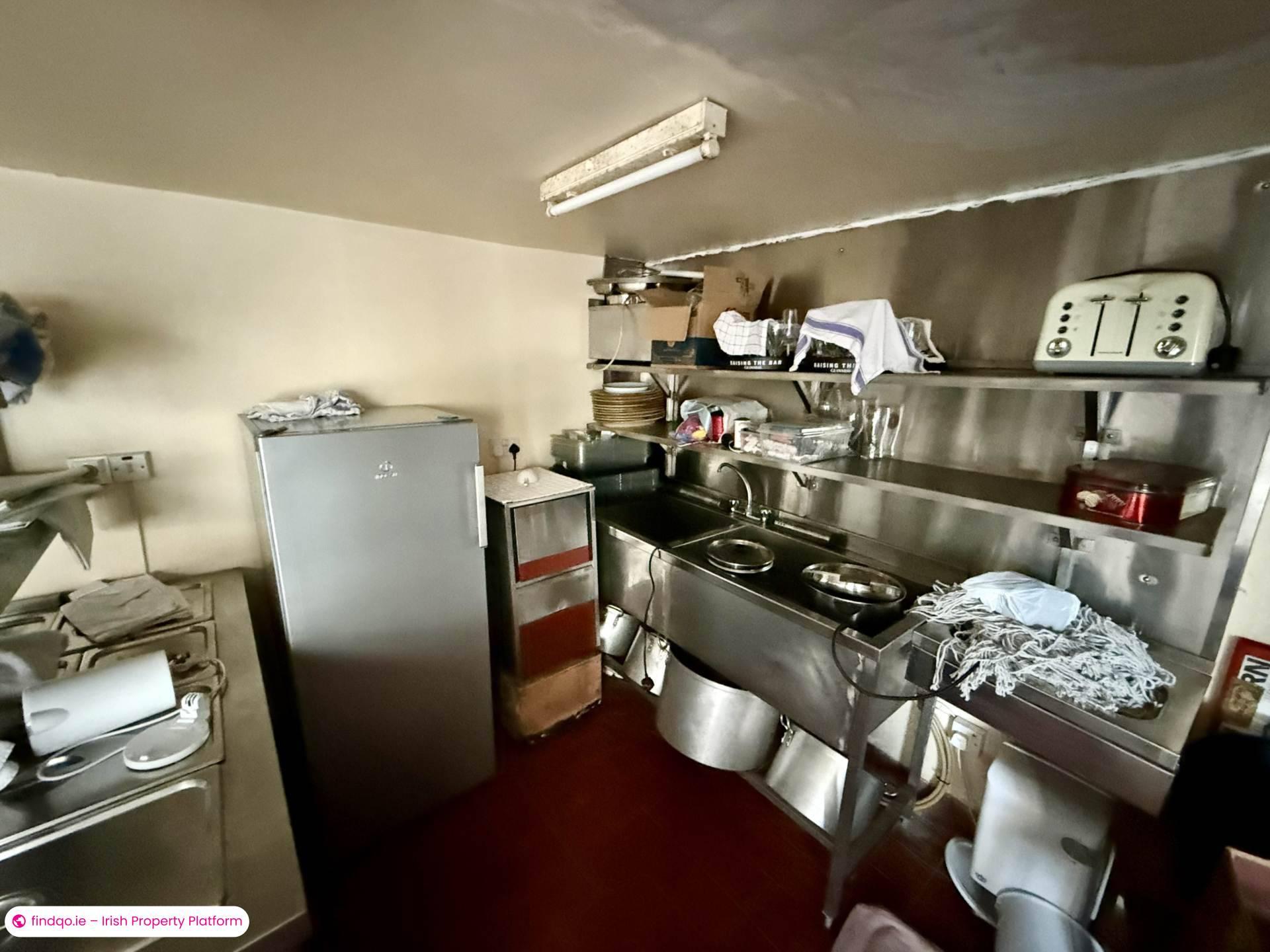 Semi-detached house for Sale in Dunmore, Galway