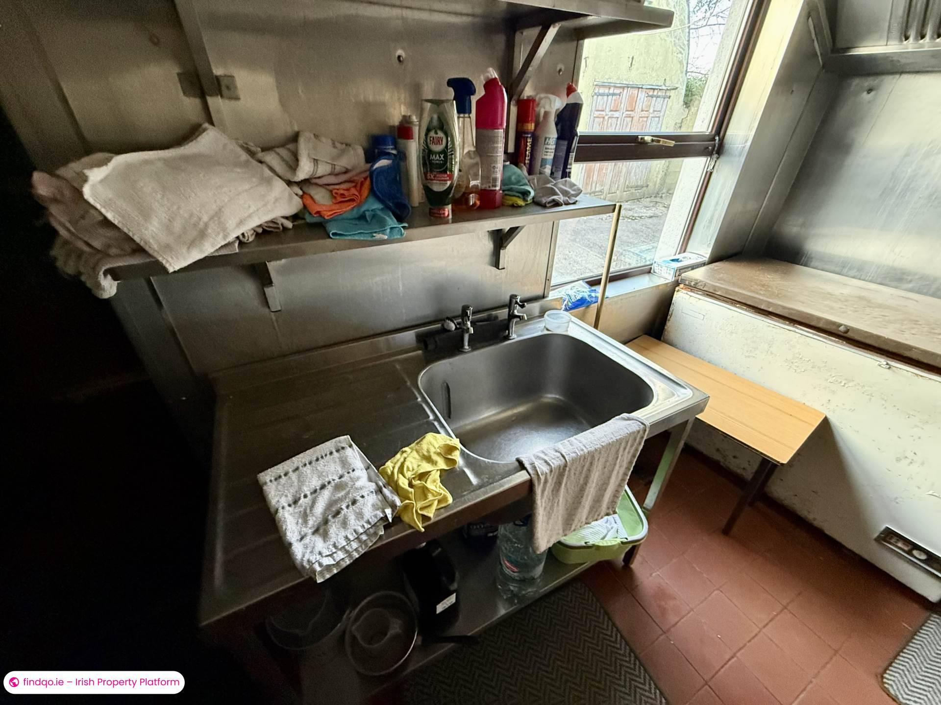 Semi-detached house for Sale in Dunmore, Galway