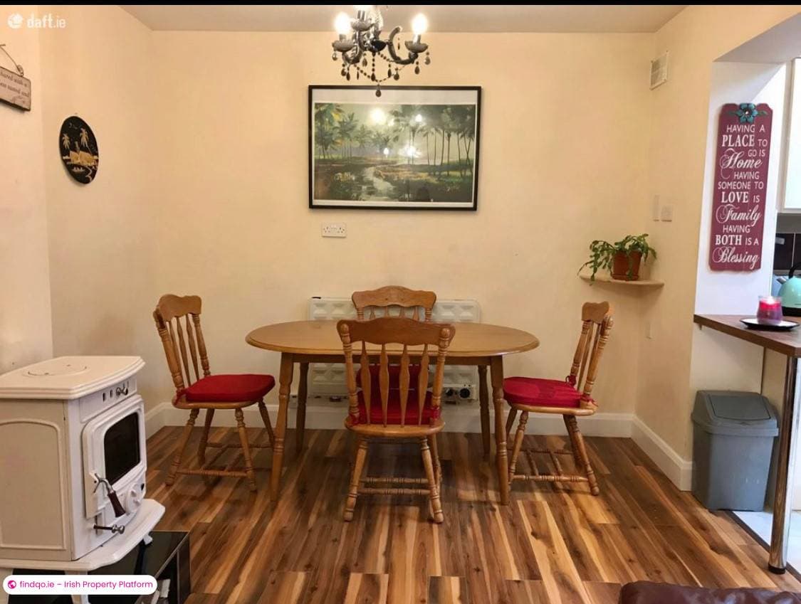 3 Bedroom House for Rent in Ballybane, Galway, H91 FR9F