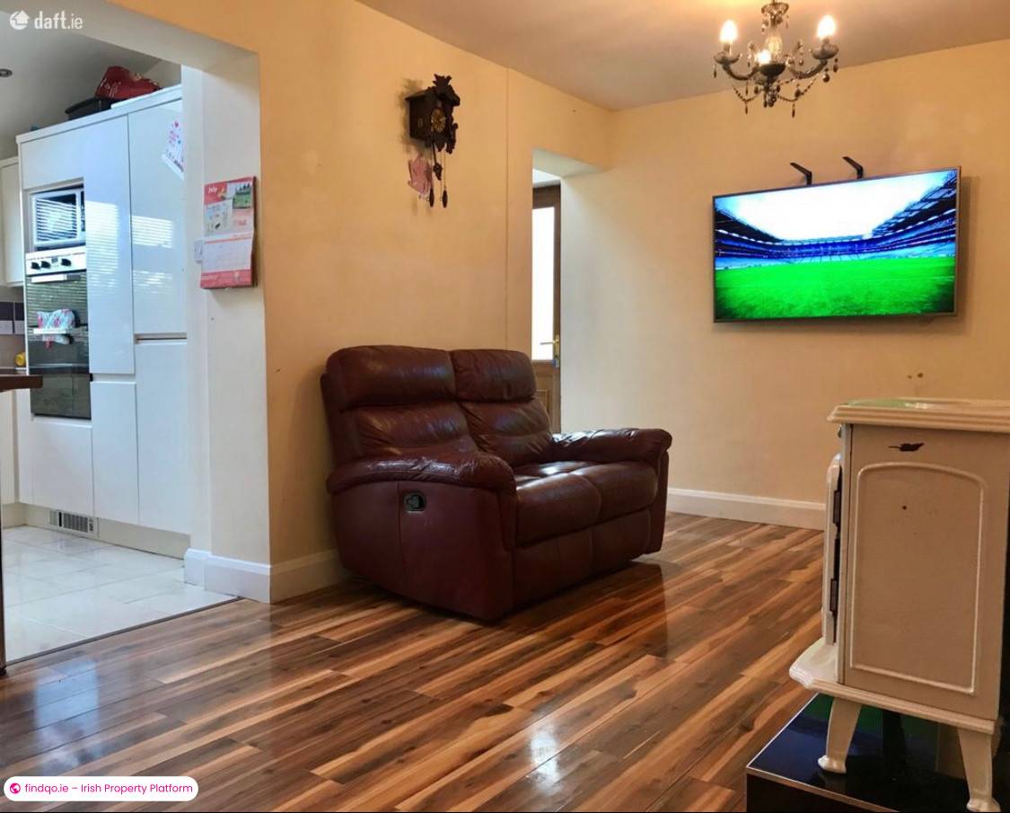 3 Bedroom House for Rent in Ballybane, Galway, H91 FR9F
