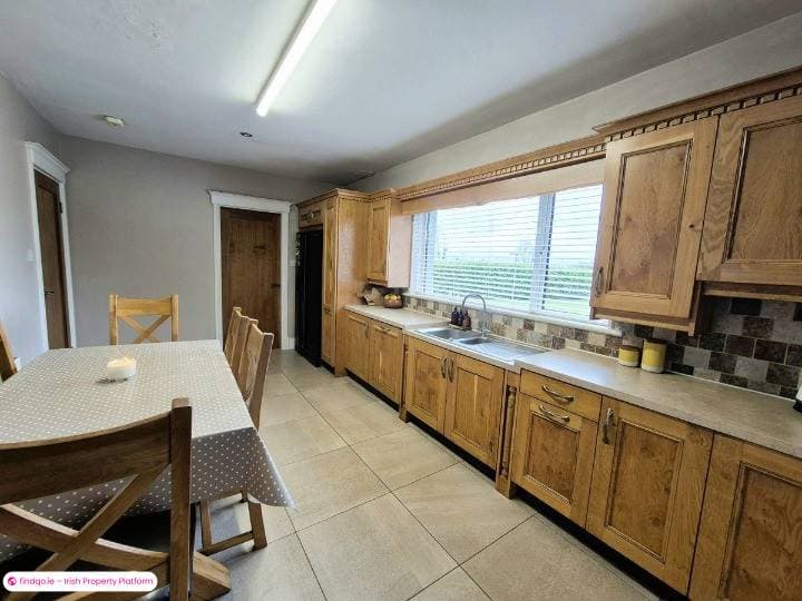 Bungalow for Sale in Rhode, Offaly