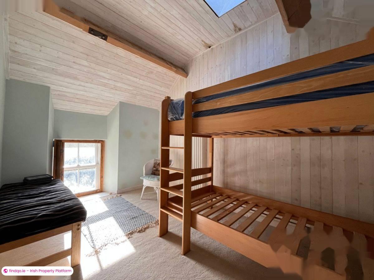 Detached house for Sale in Goleen, Cork