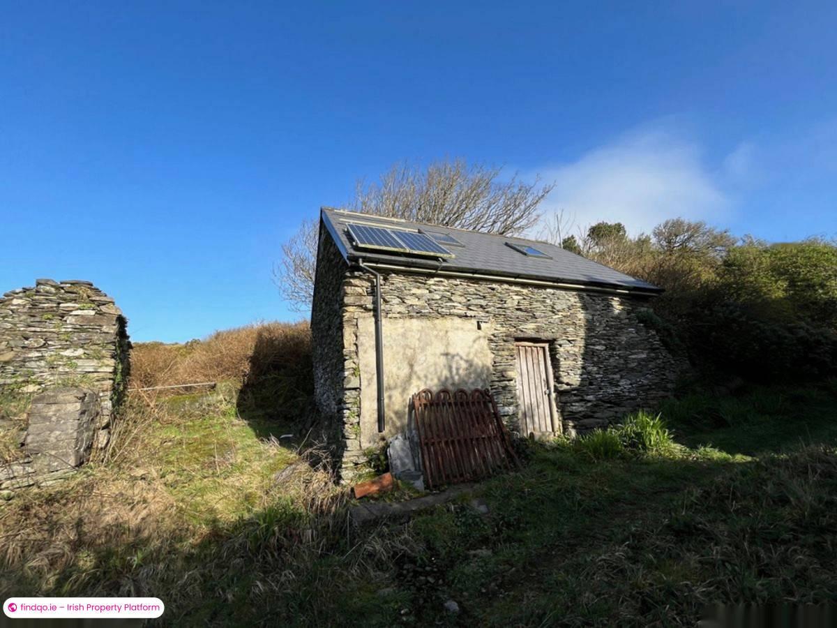 Detached house for Sale in Goleen, Cork