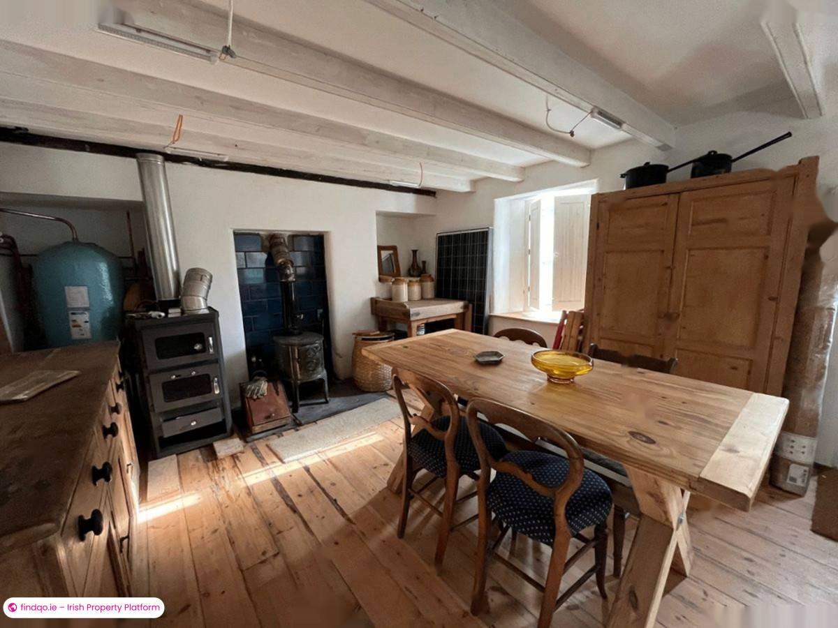 Detached house for Sale in Goleen, Cork