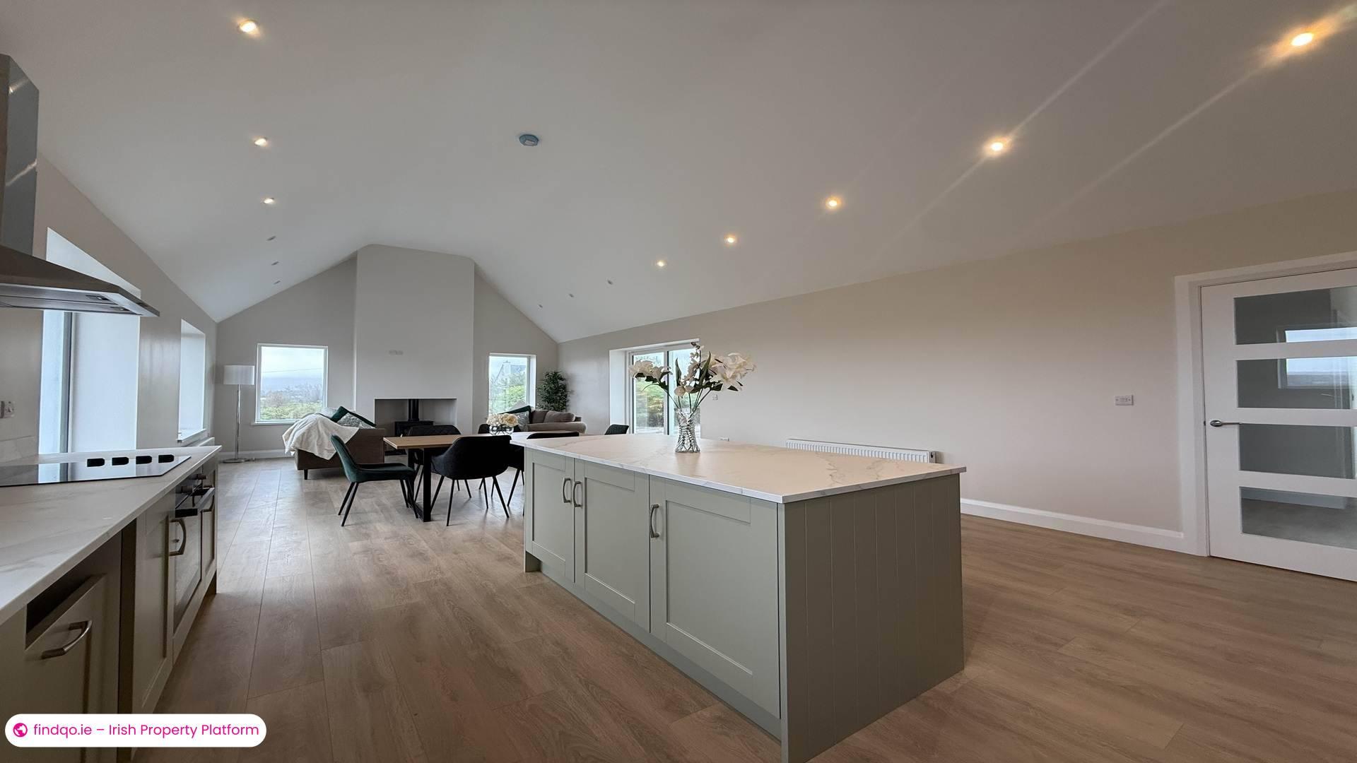 Detached house for Sale in Derrybeg, Donegal