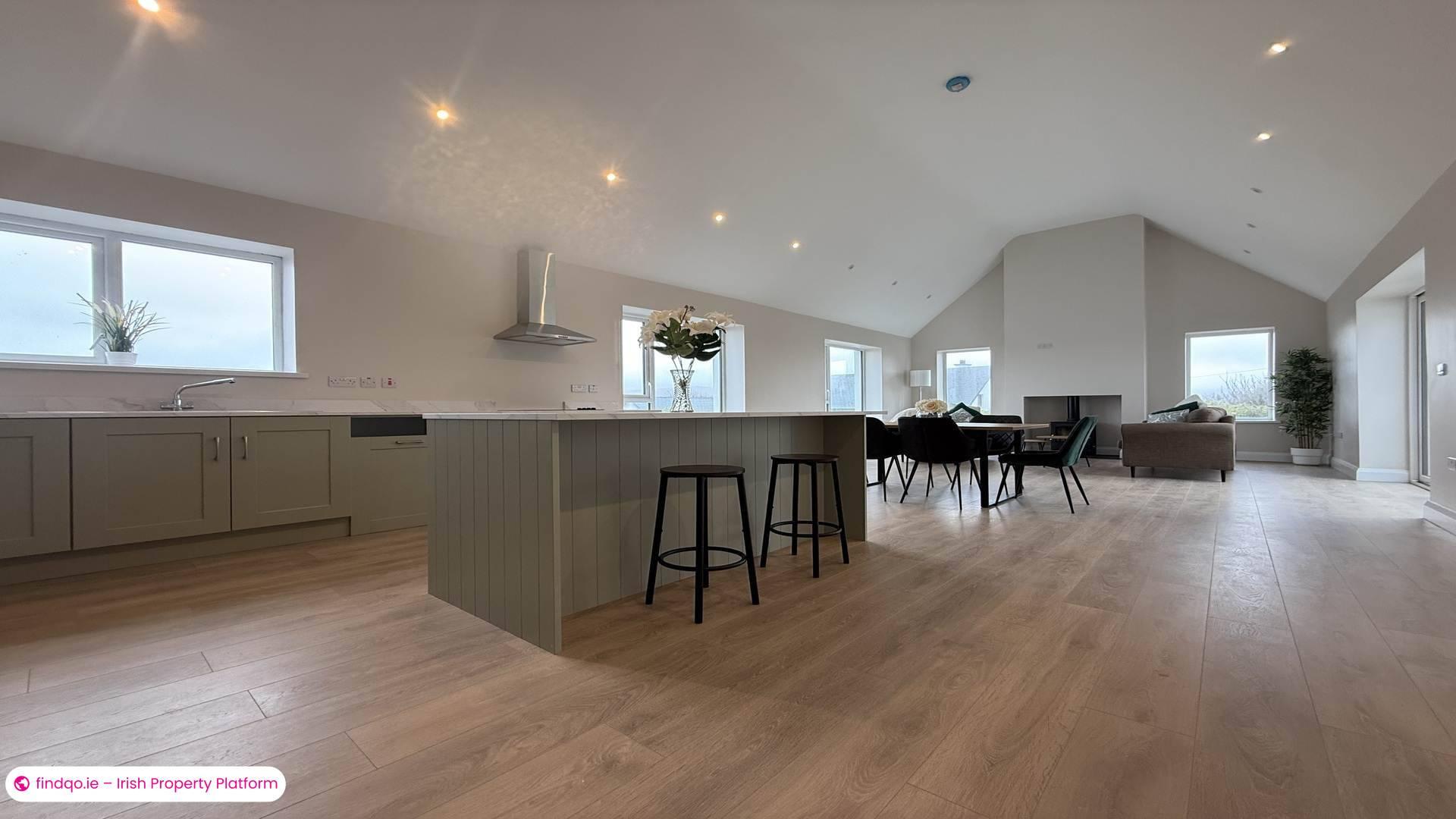 Detached house for Sale in Derrybeg, Donegal