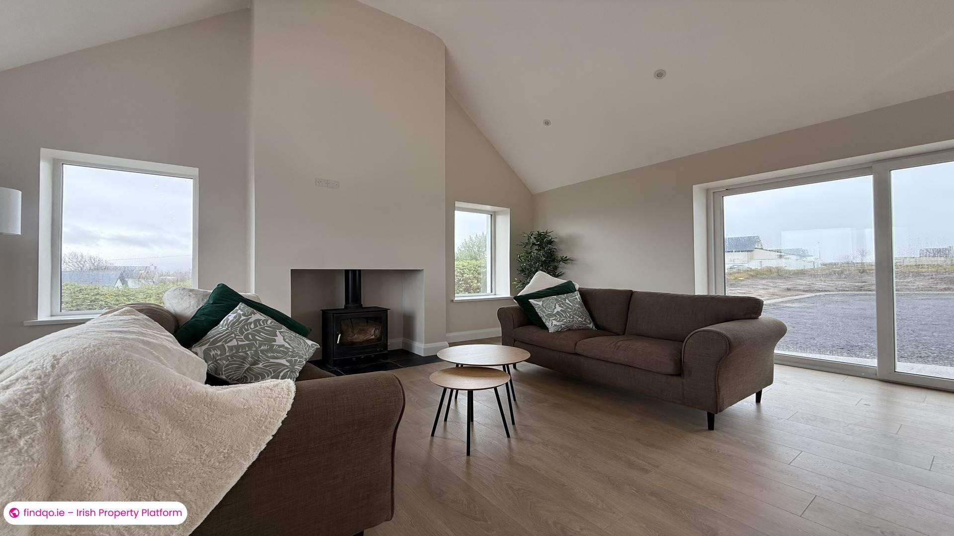 Detached house for Sale in Derrybeg, Donegal