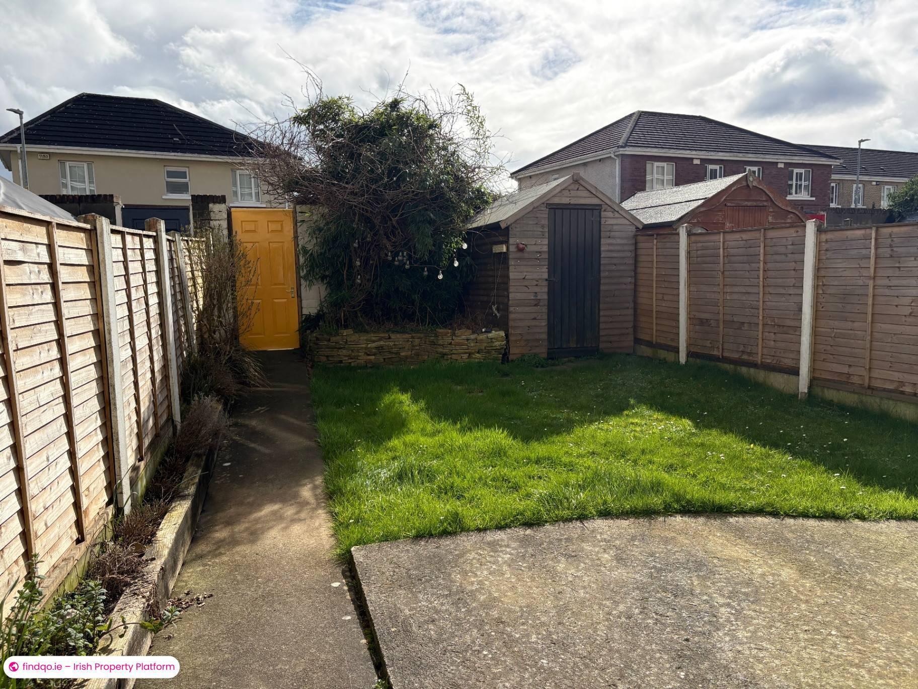 Semi-detached house for Sale in Dublin 15