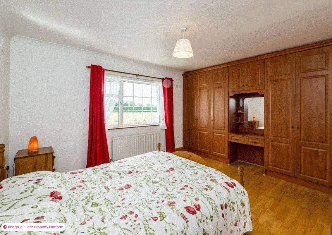 Detached house for Sale in Enfield, Meath