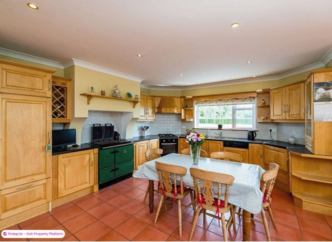Detached house for Sale in Enfield, Meath