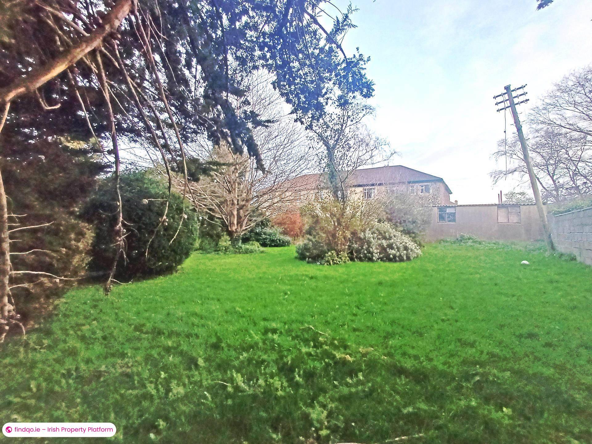 Semi-detached house for Sale in Dublin 16